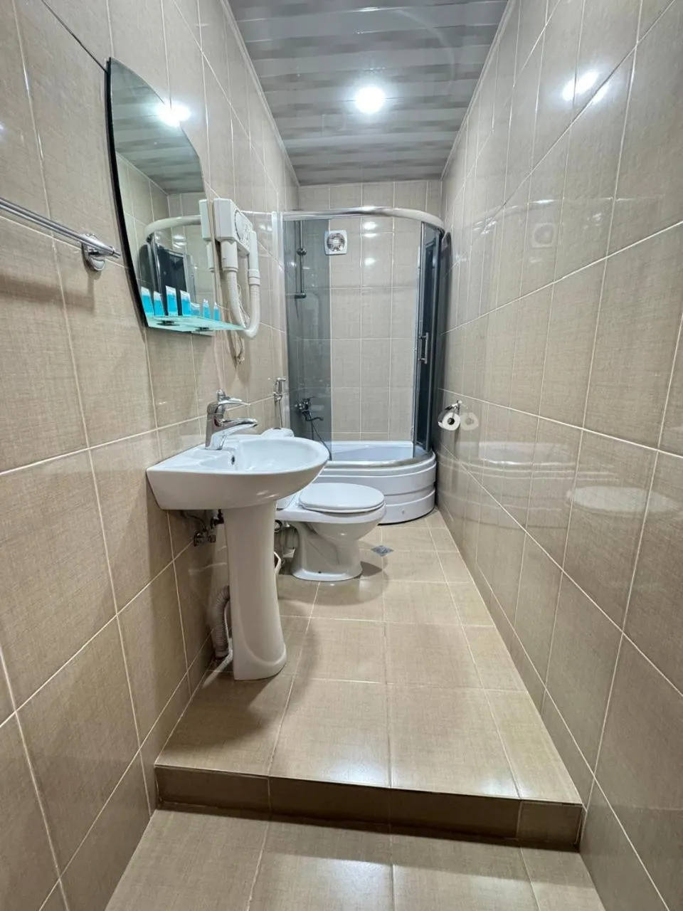 Shower in Hotel Imereti - Old Tbilisi Center