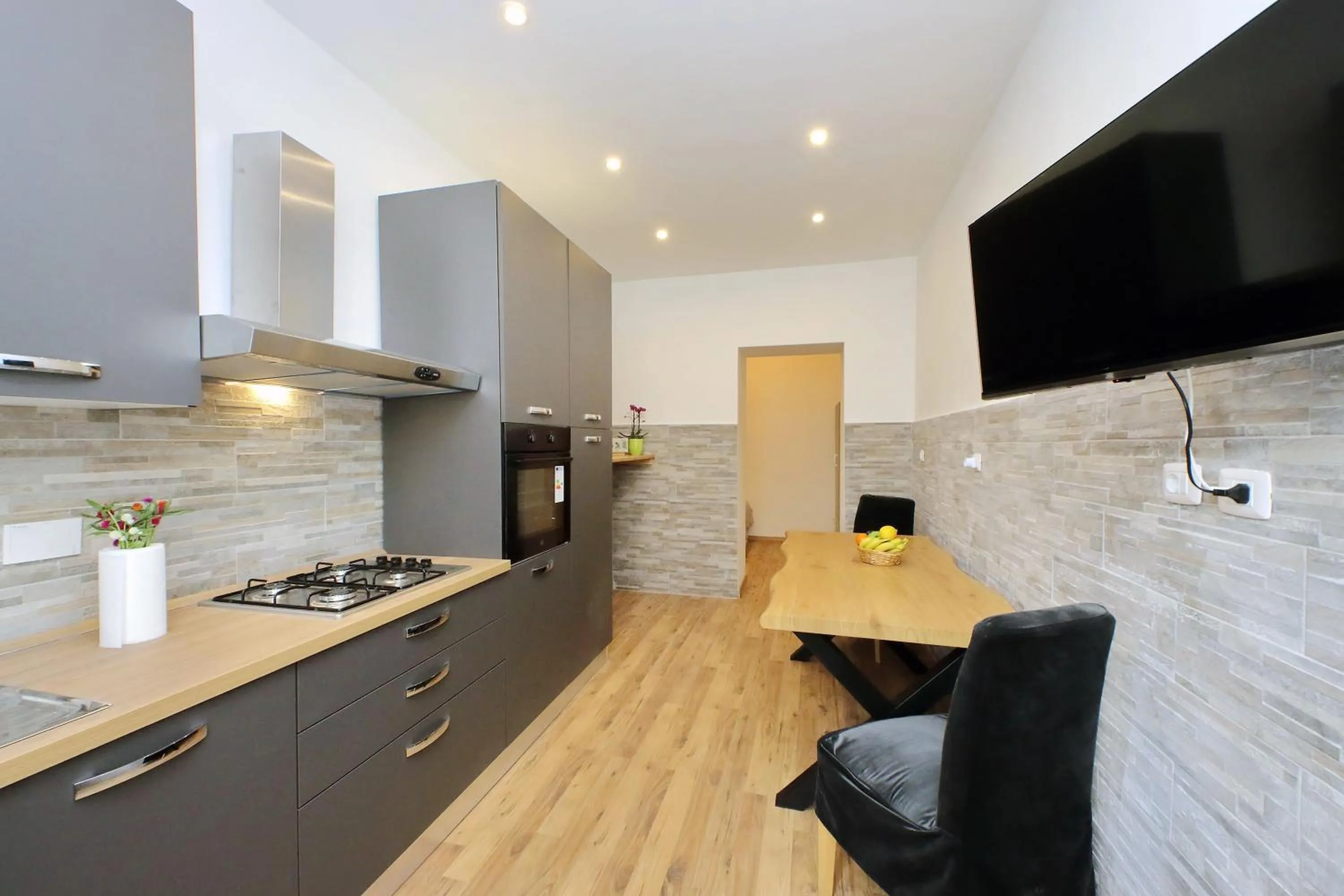 Kitchen or kitchenette in I Pini di Roma - Rooms & Suites