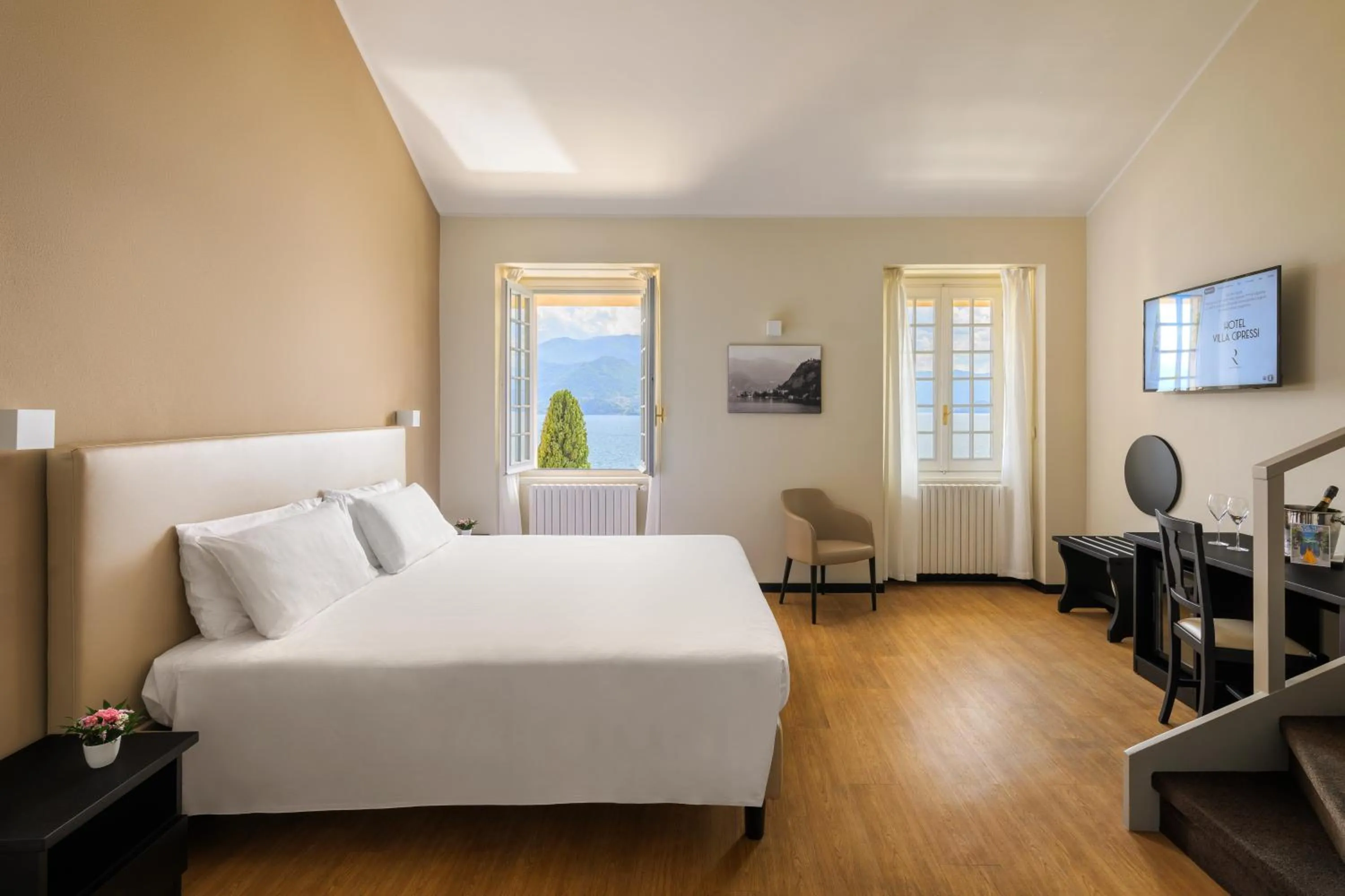 Bedroom in Hotel Villa Cipressi, by R Collection Hotels