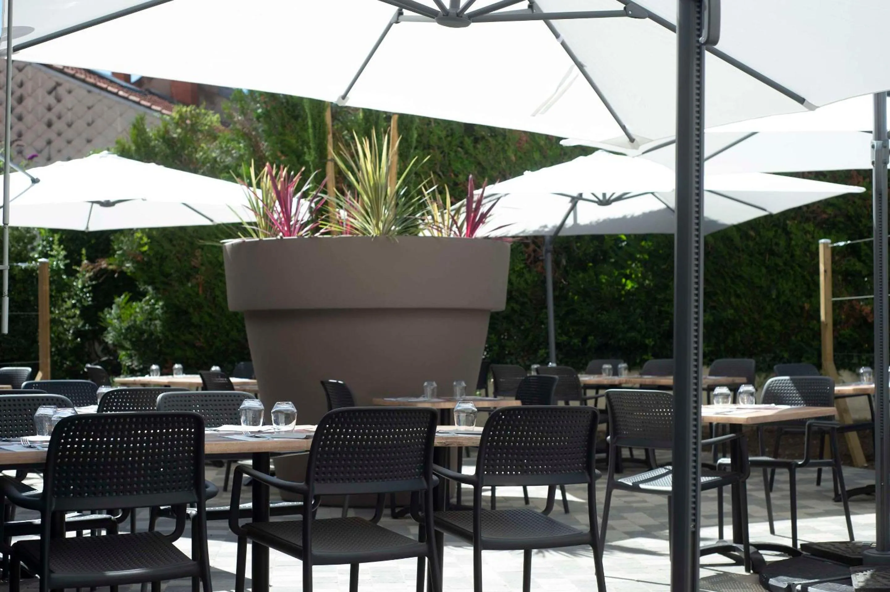 Restaurant/places to eat in The Originals Boutique, Hôtel Le Marmotel, Clermont-Ferrand