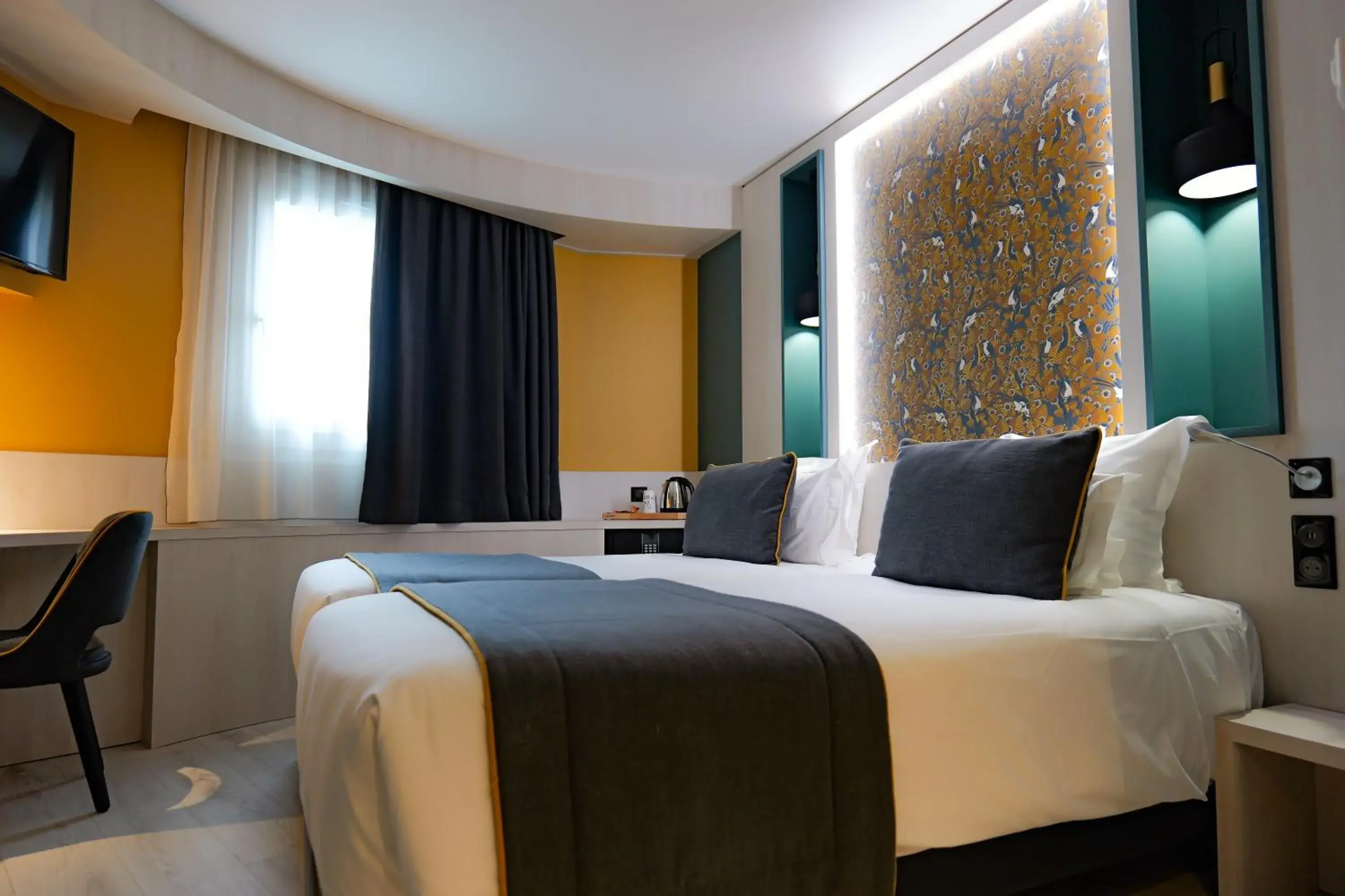 Superior Twin Room in The Originals Boutique, Hôtel Le Marmotel, Clermont-Ferrand Superior Twin Room in The Originals Boutique, Hôtel Le Marmotel, Clermont-Ferrand