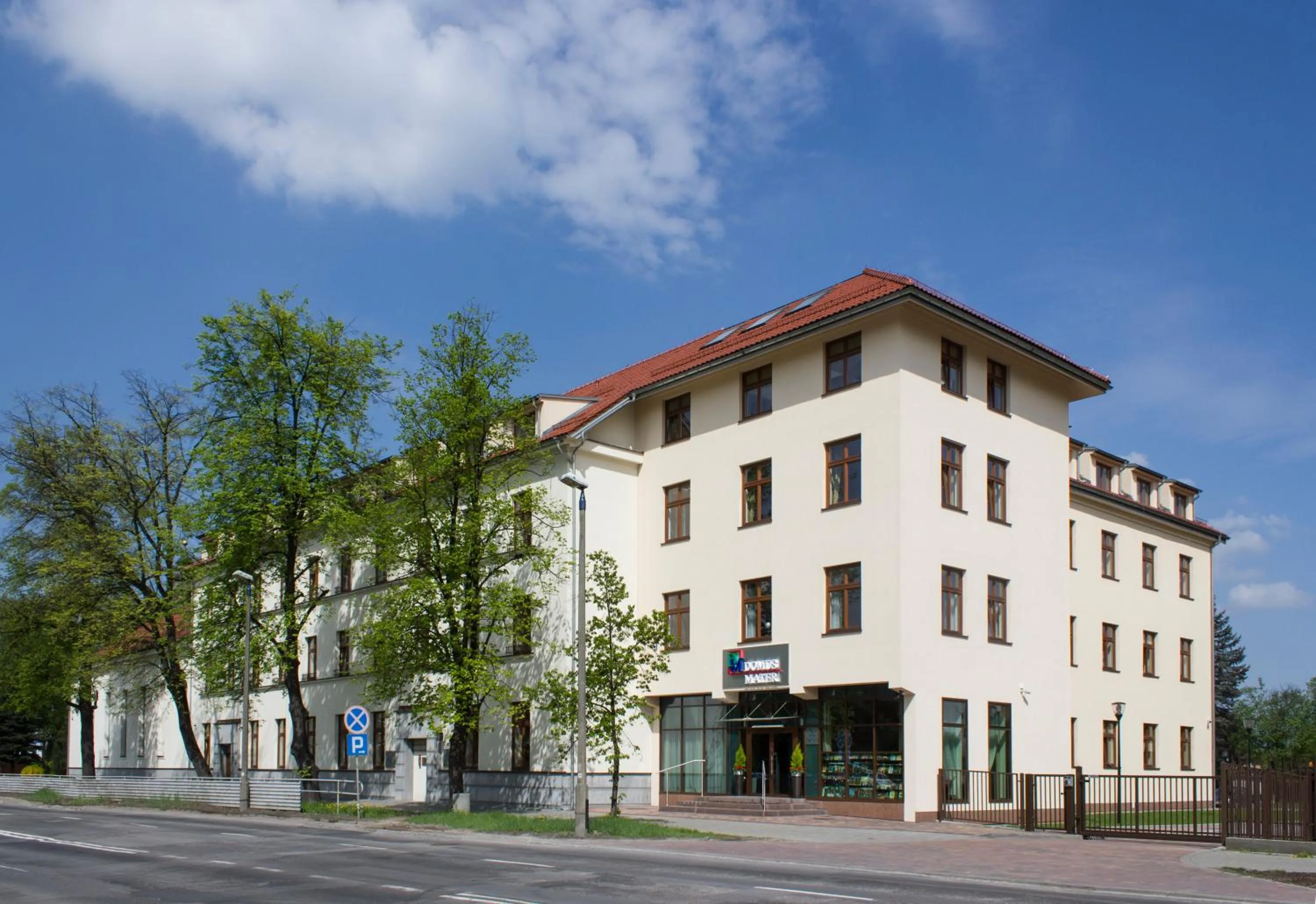Facade/entrance in Domus Mater Hotel
