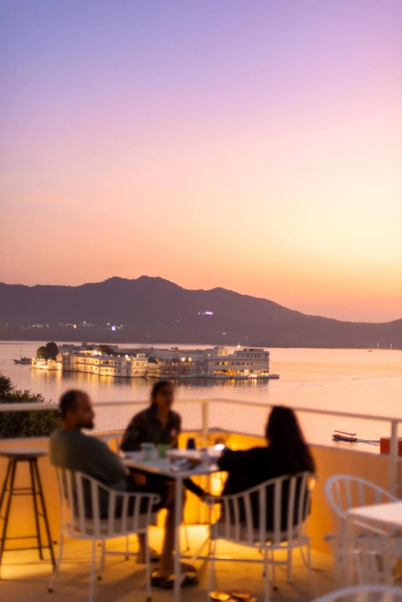 Restaurant/places to eat in Hostel Mantra