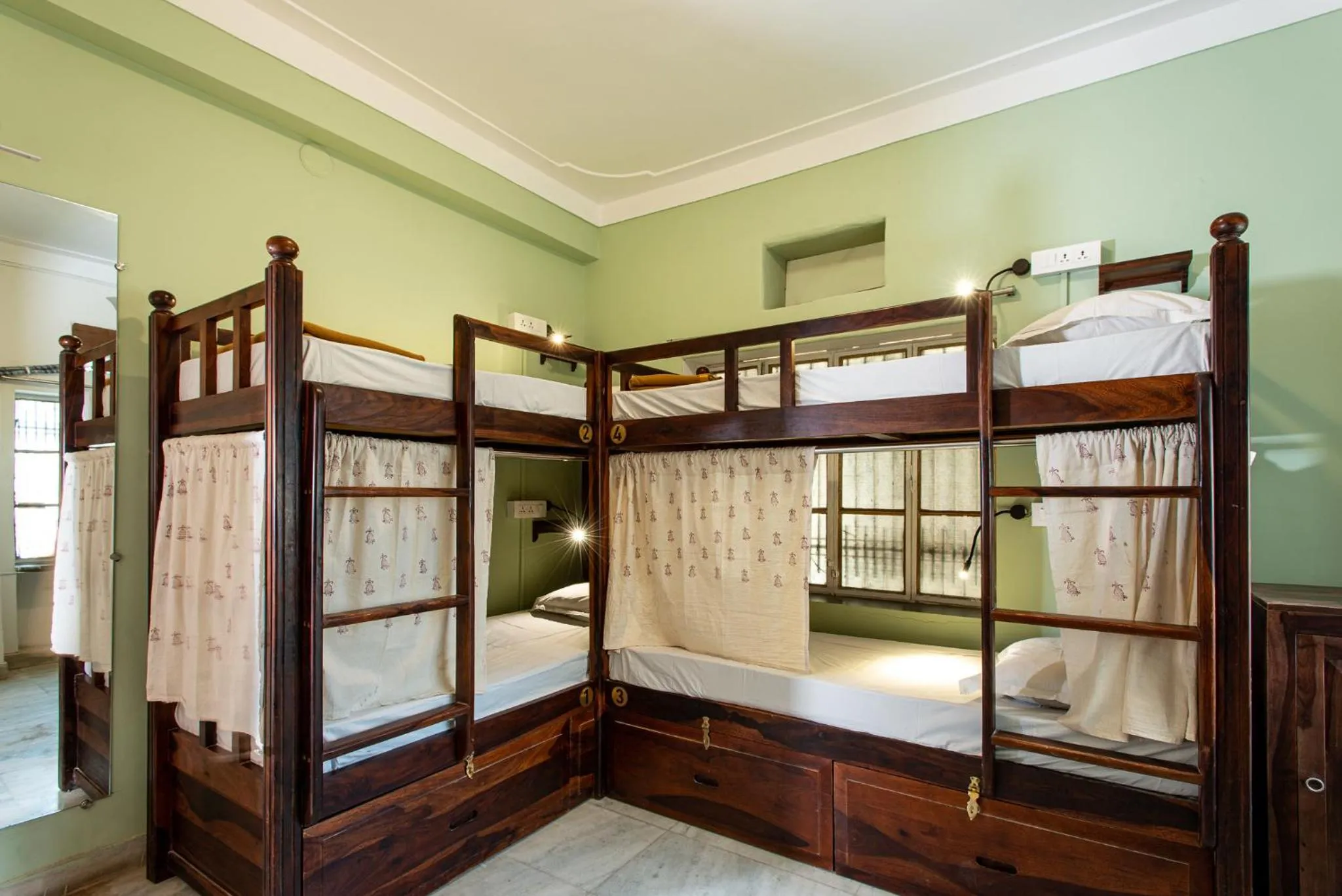 Photo of the whole room, Bed in Hostel Mantra