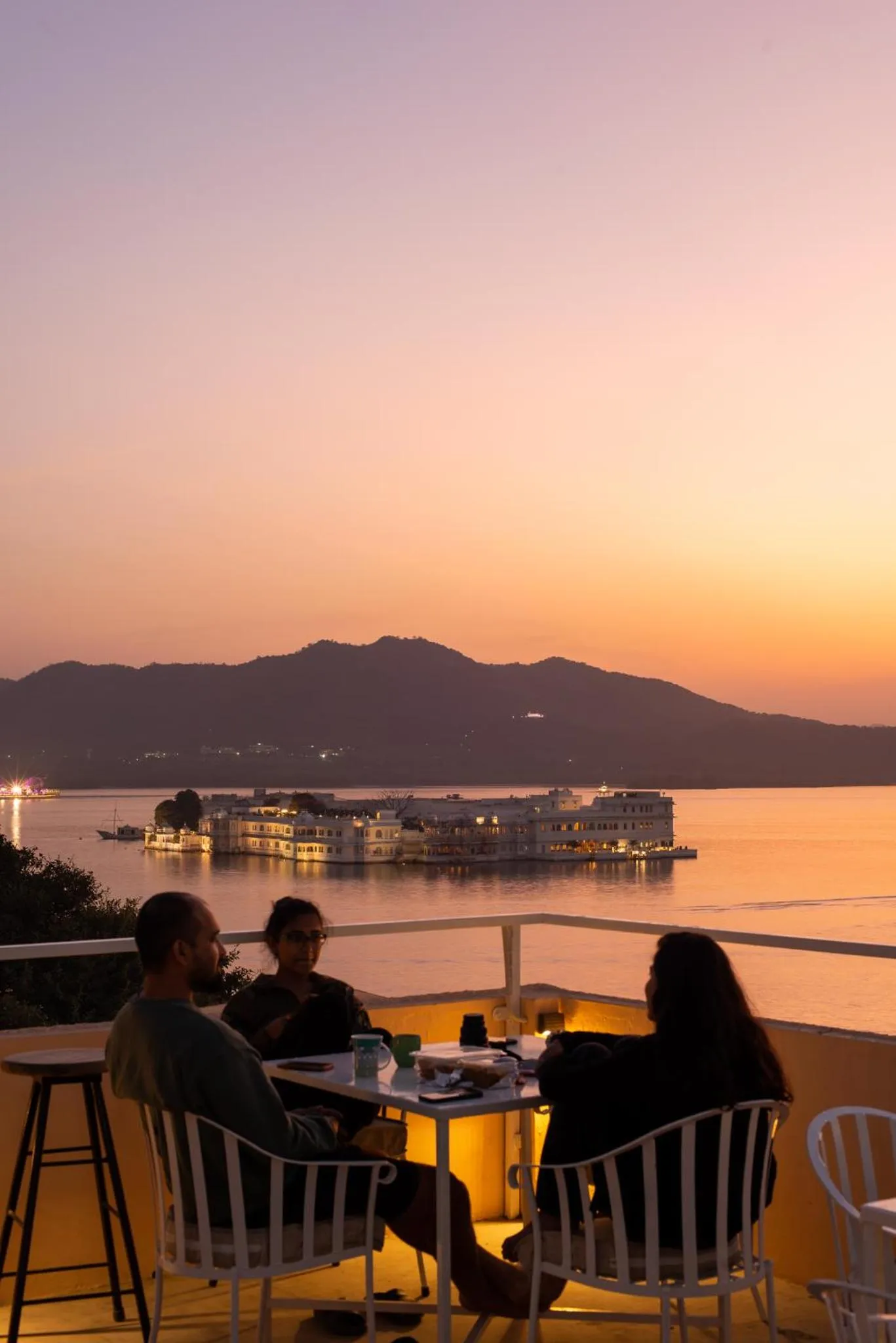 Restaurant/places to eat in Hostel Mantra