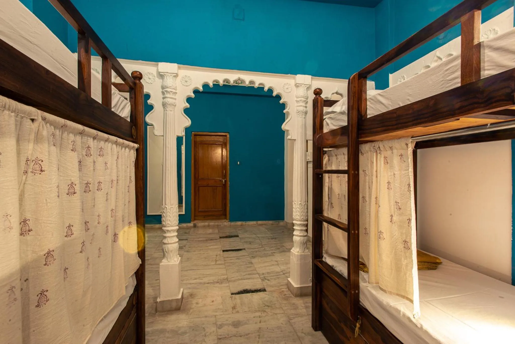 bunk bed, Bed in Hostel Mantra