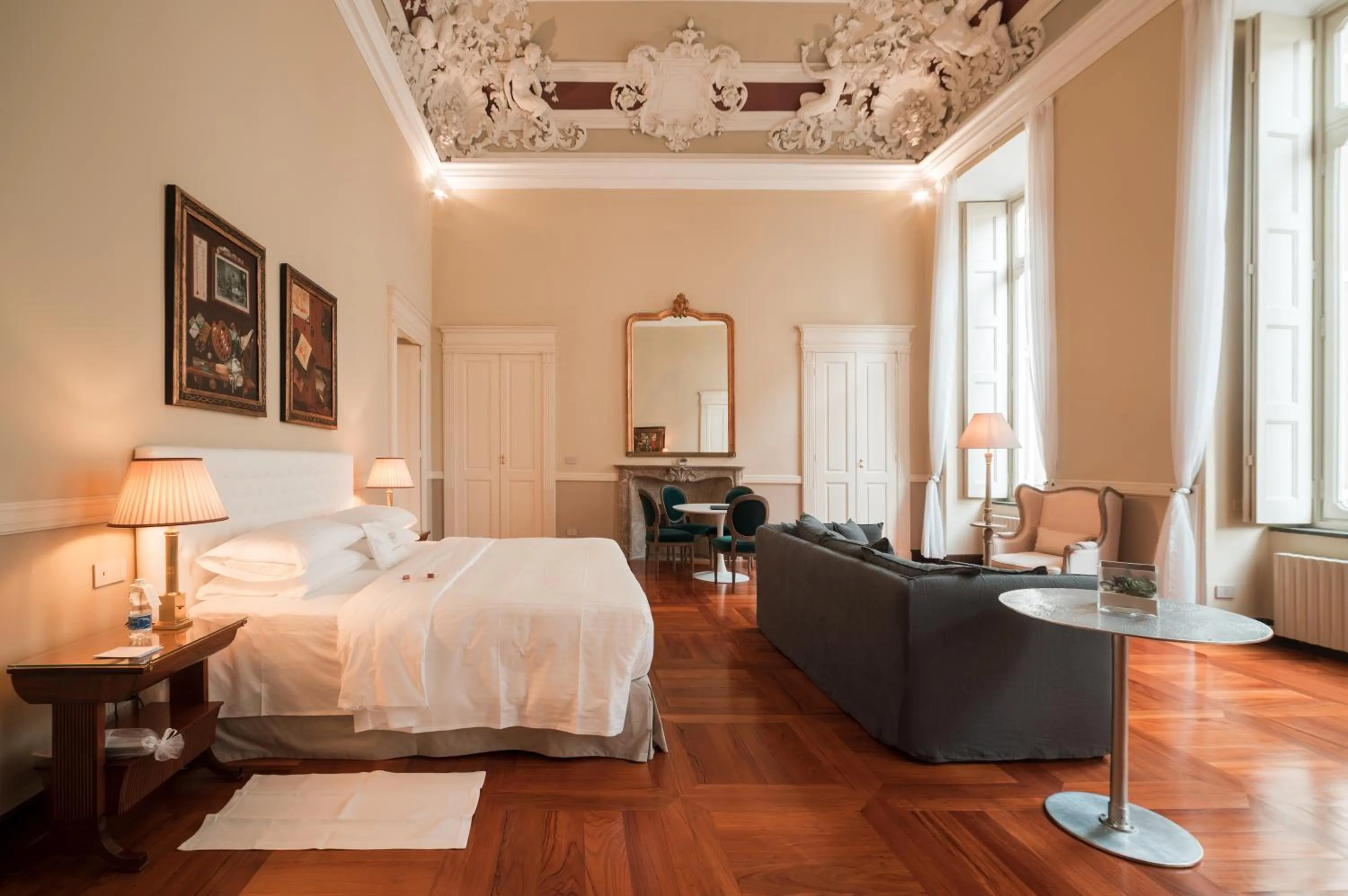 Photo of the whole room, Bed in Royal Palace Hotel