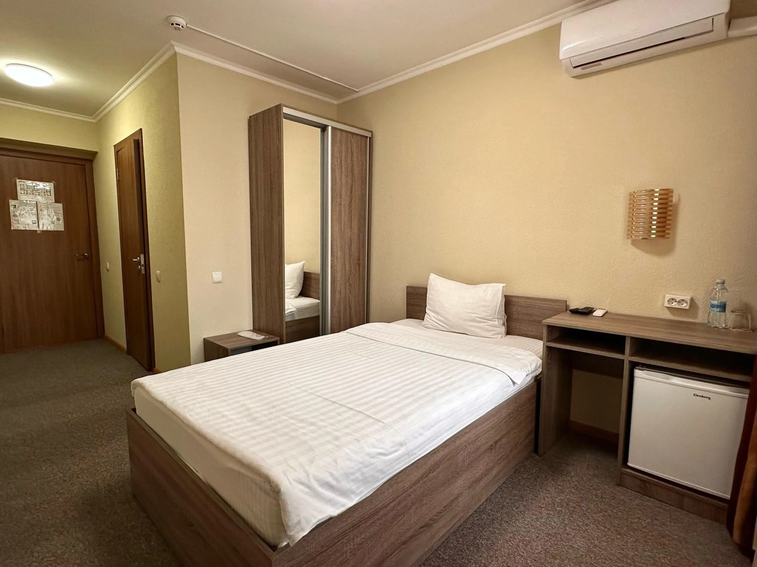 Bed in Yavir