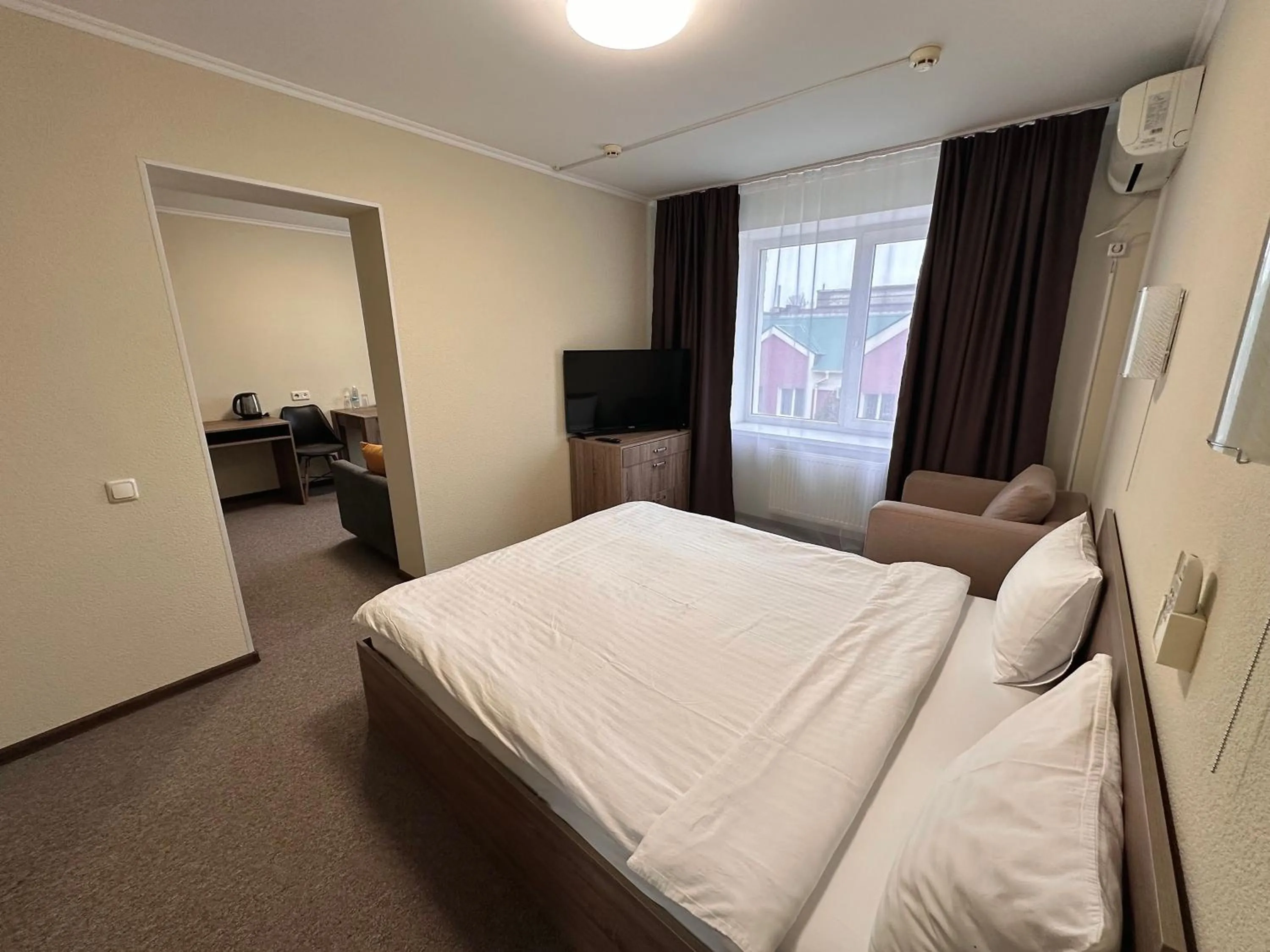 Bedroom, Bed in Yavir