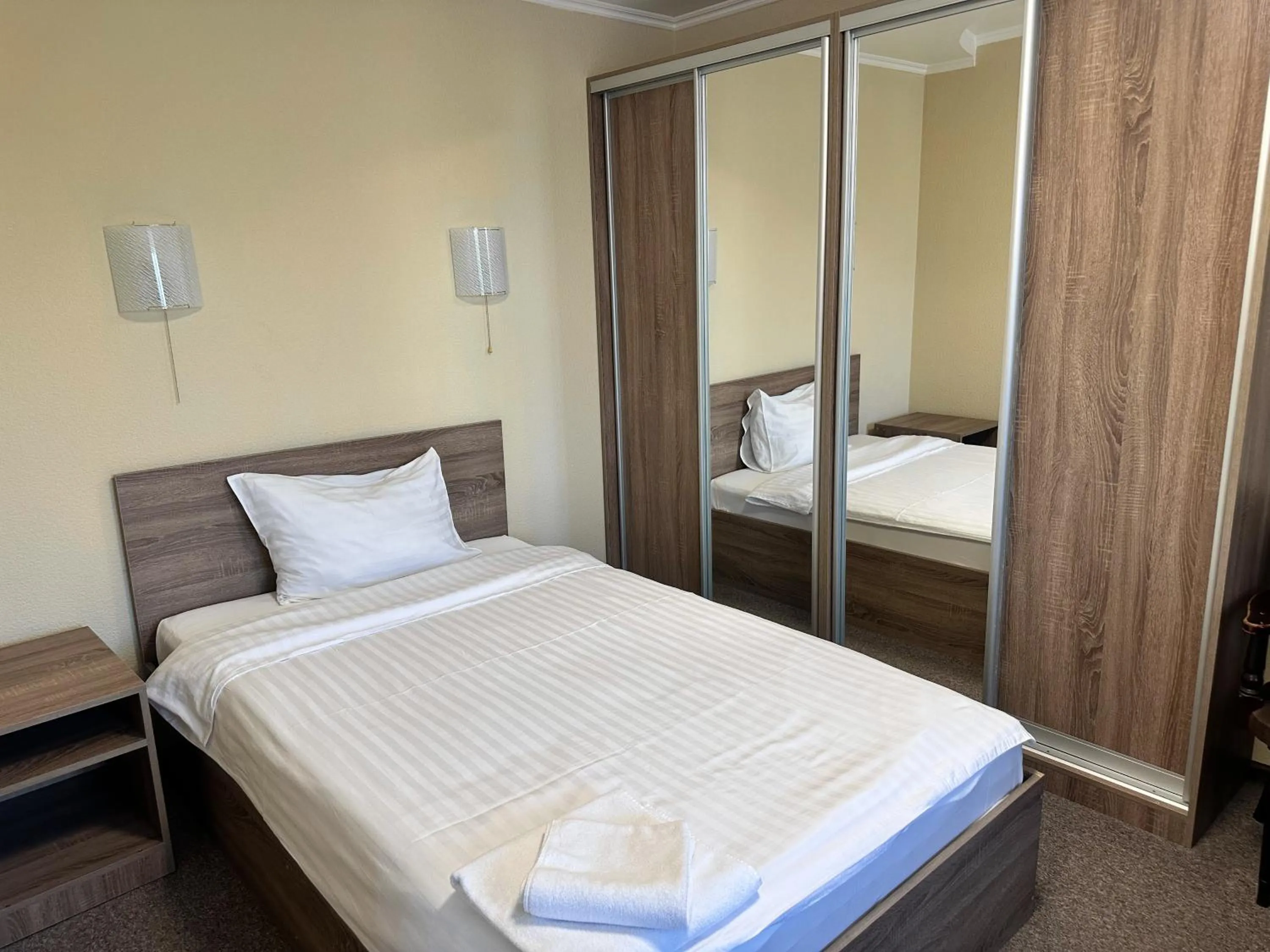Bed in Yavir