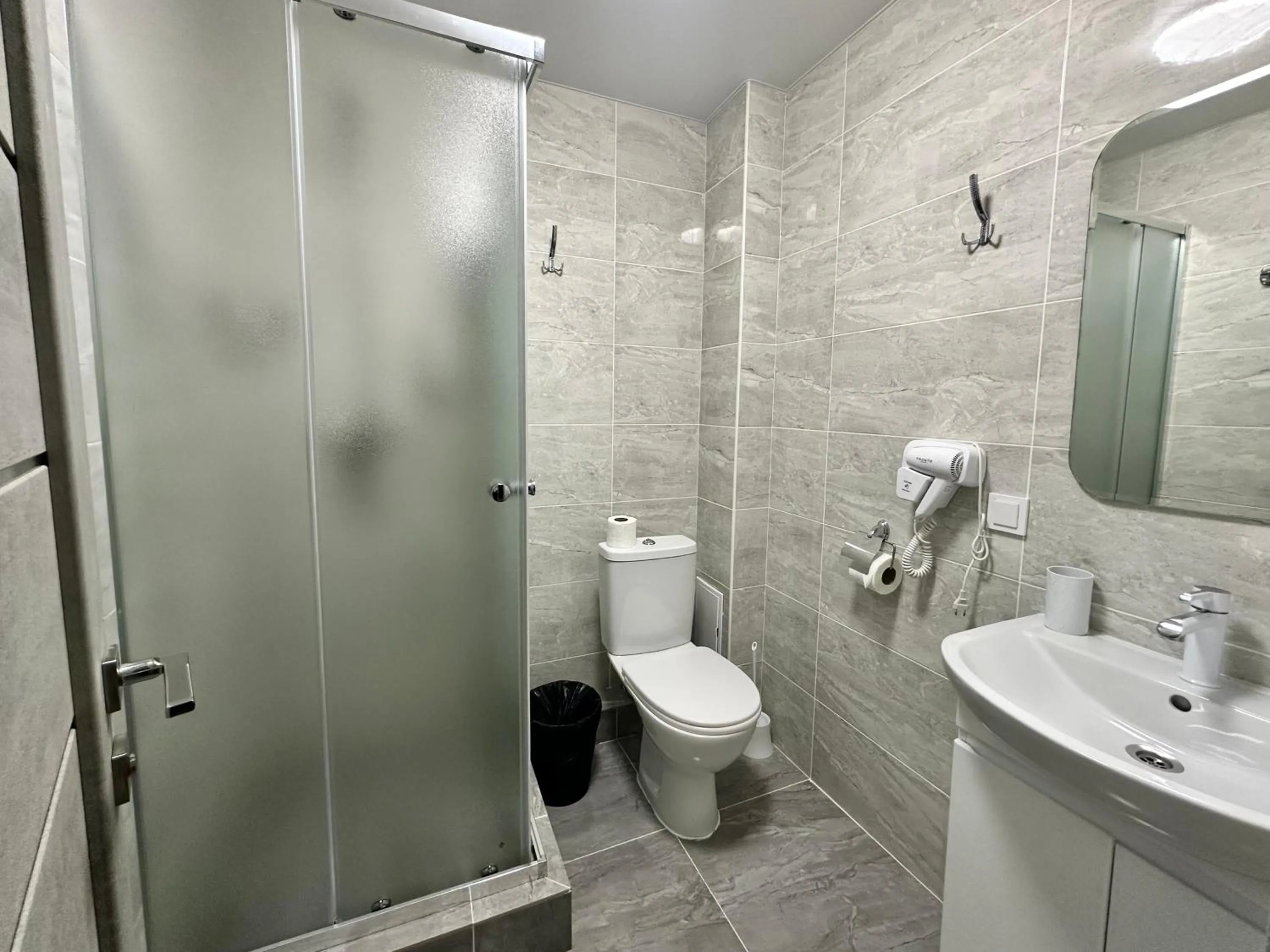 Shower in Yavir