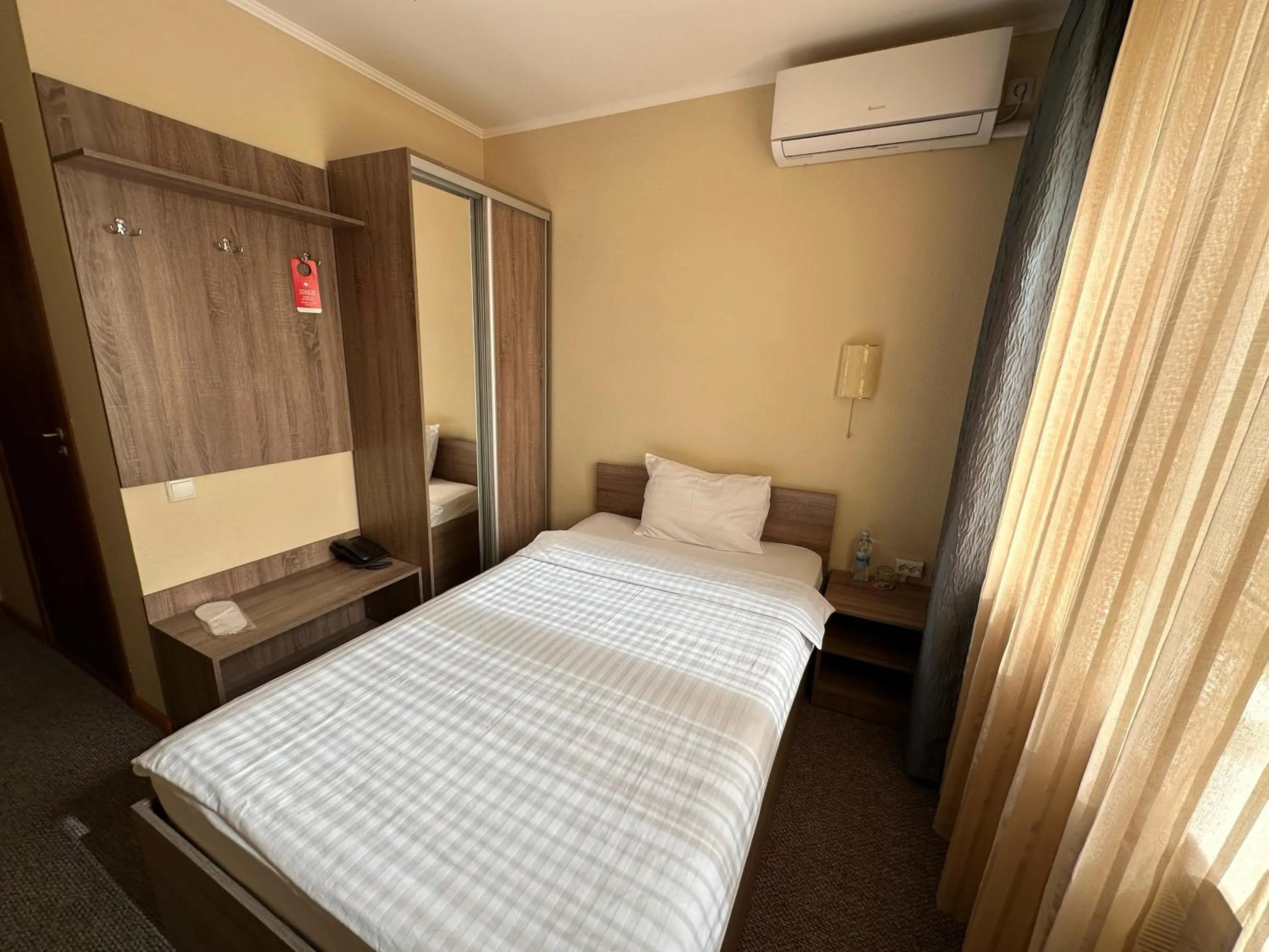Bed in Yavir