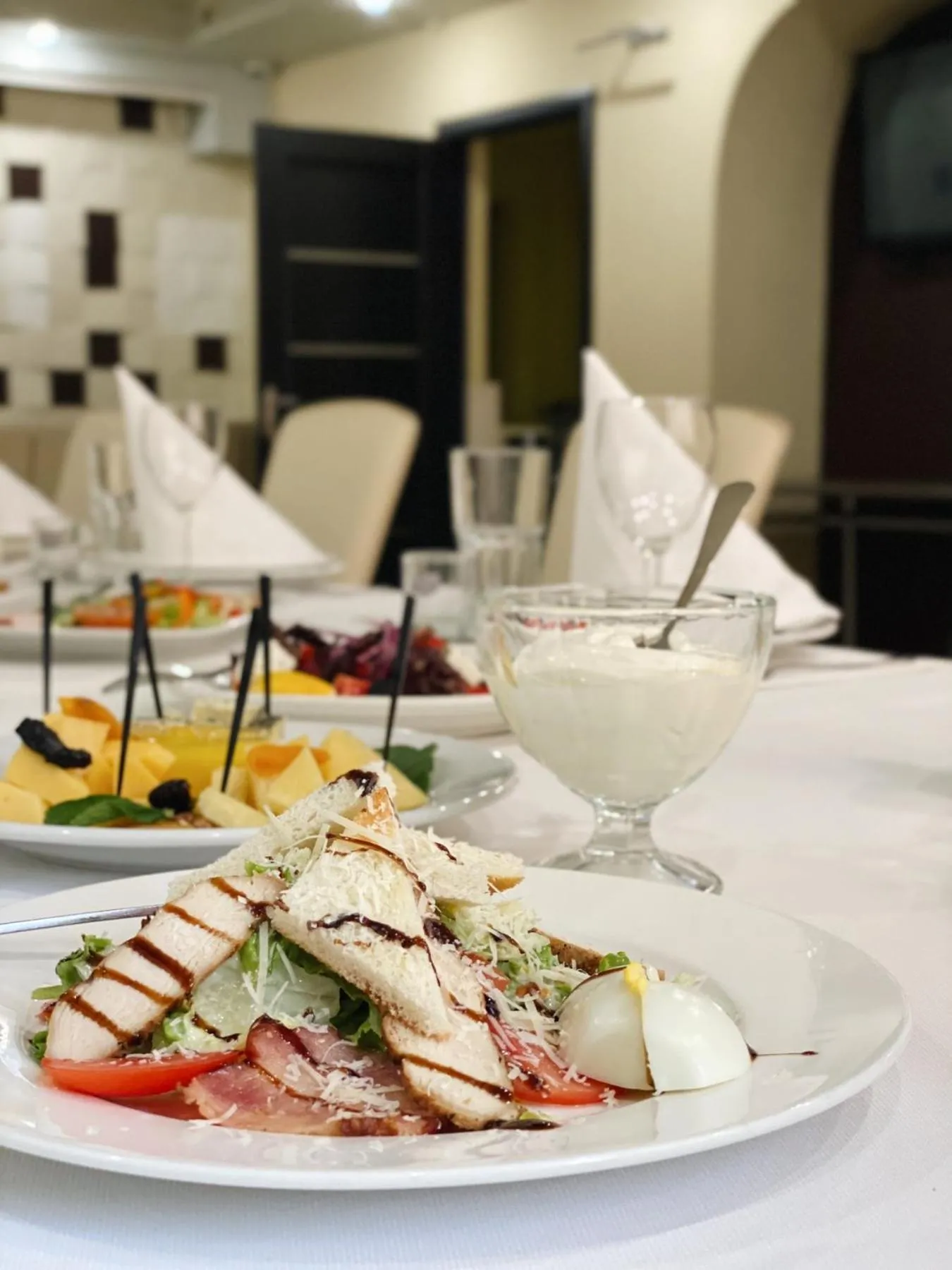 Restaurant/places to eat in Yavir