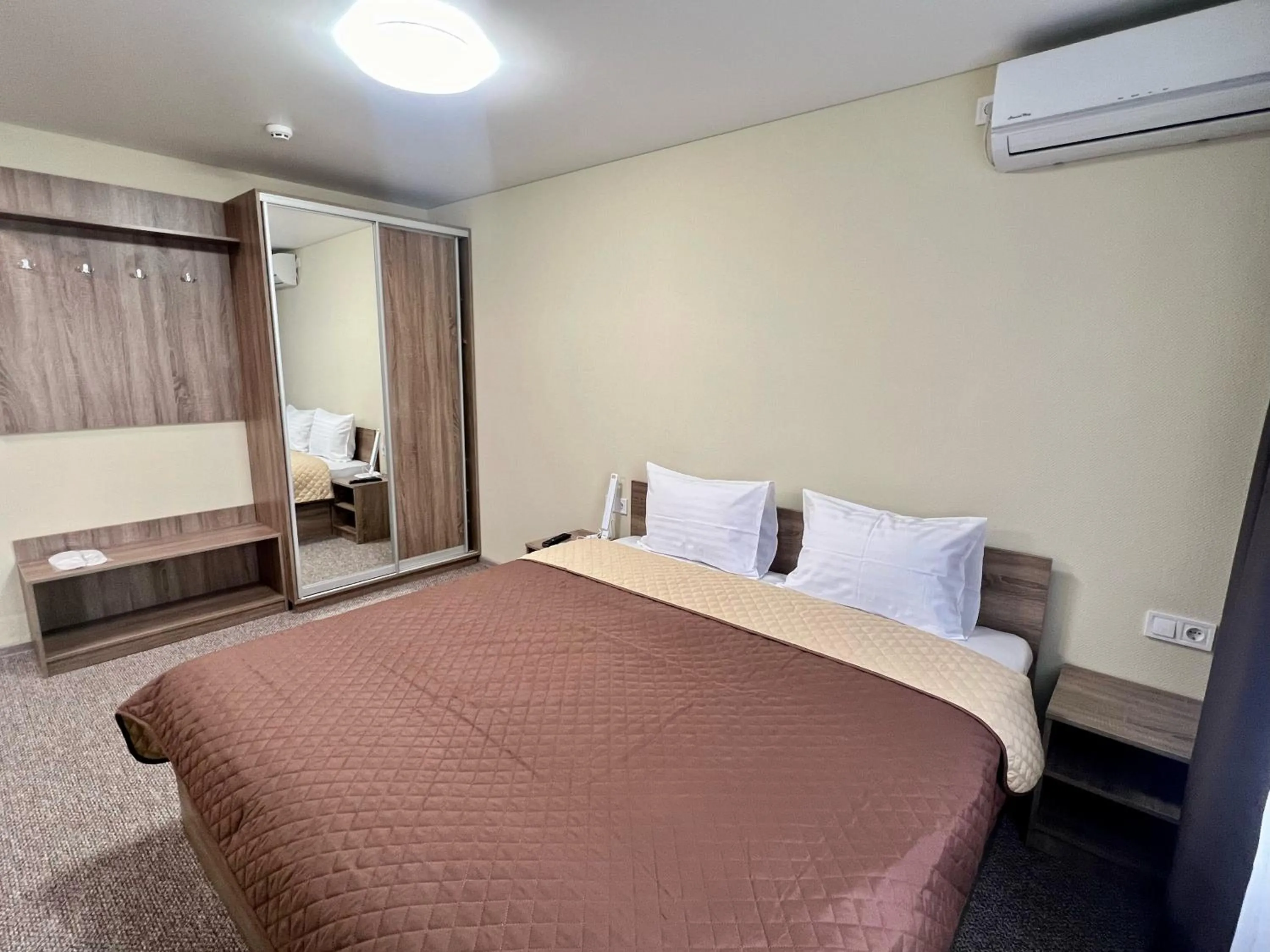 Bed in Yavir