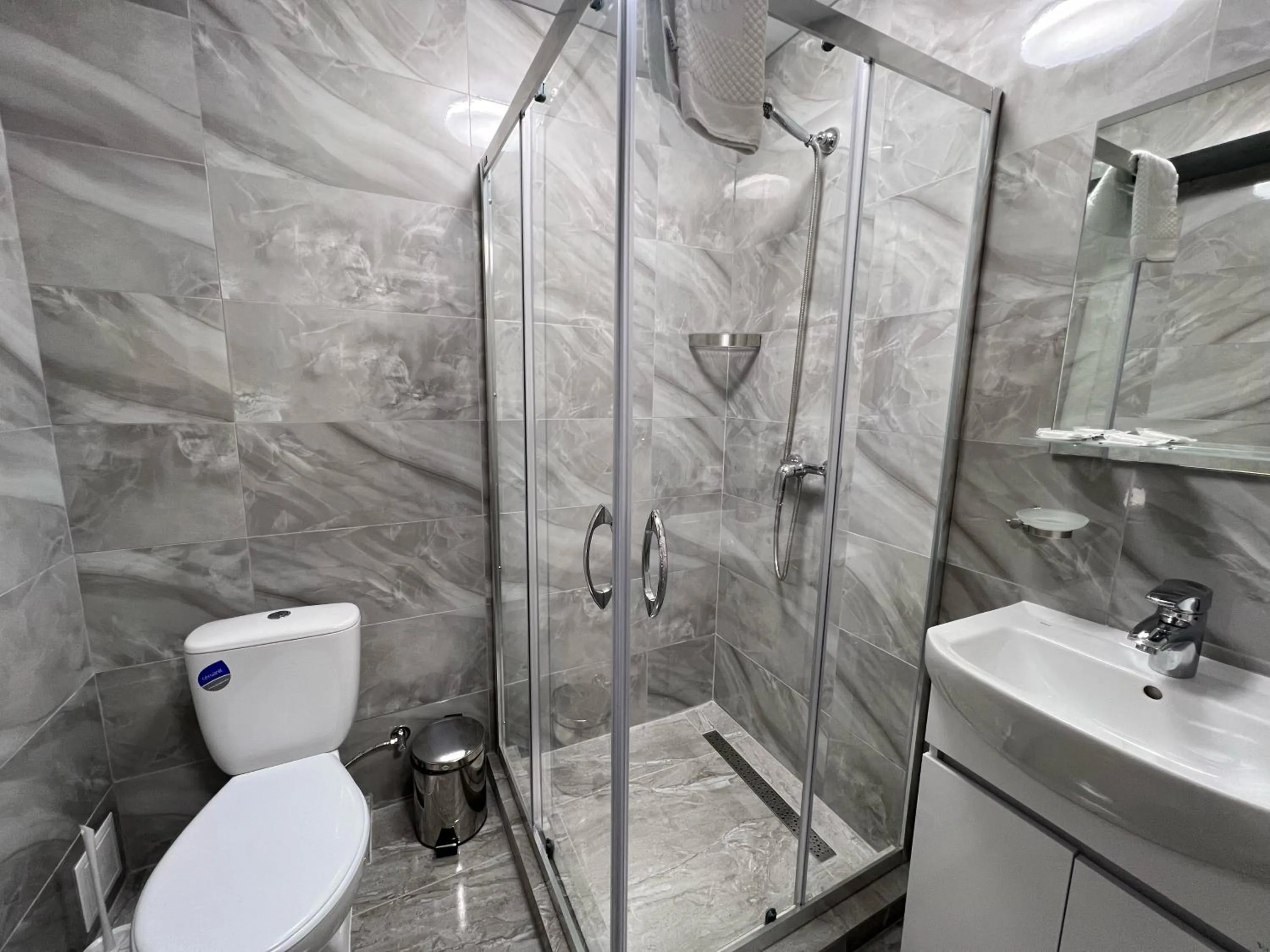 Shower in Yavir