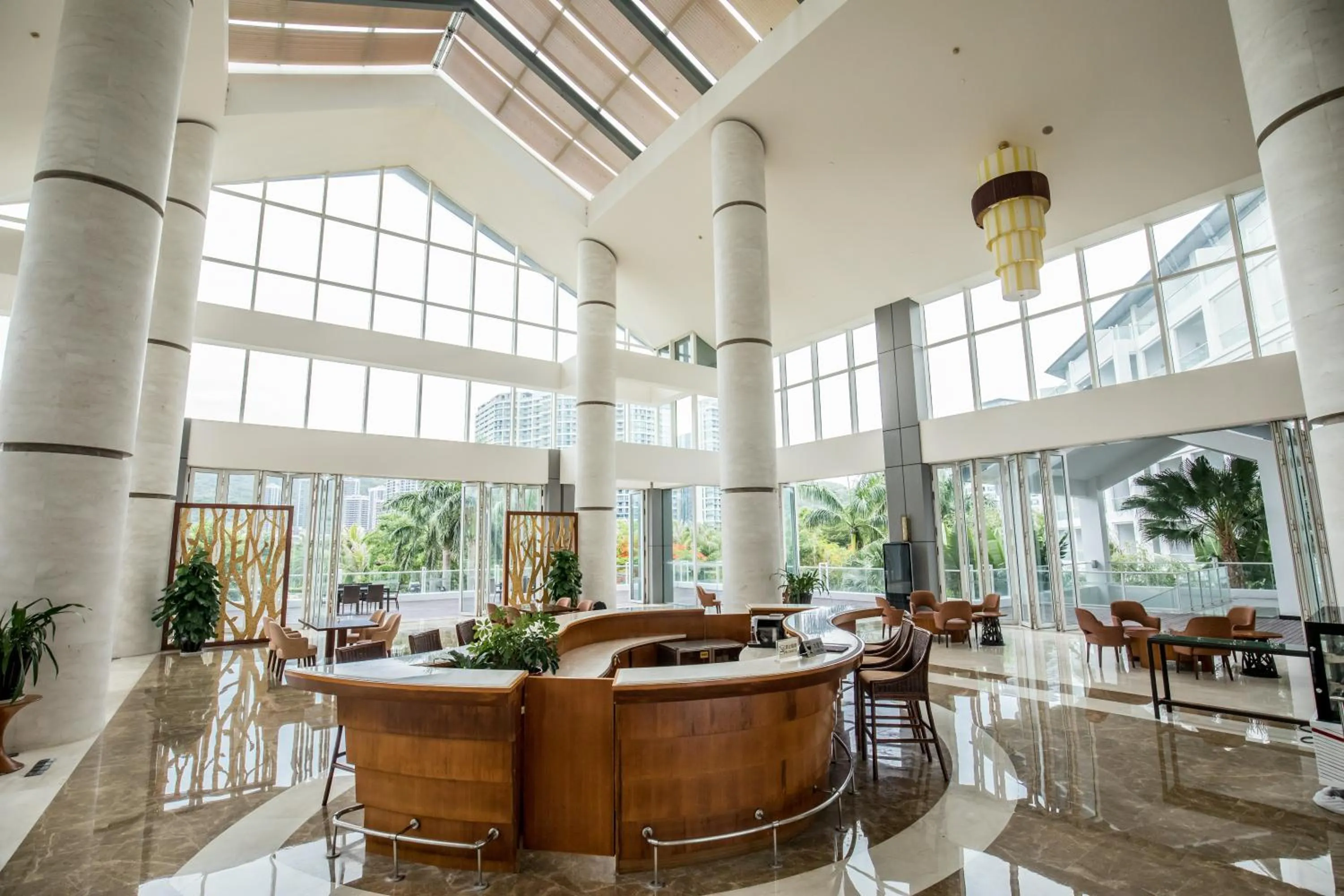 Lounge or bar in Mingshen Golf & Bay Resort Sanya