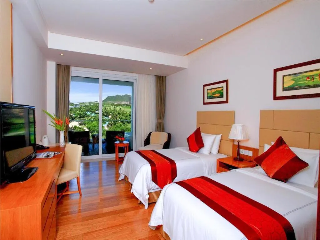 Bed in Mingshen Golf & Bay Resort Sanya