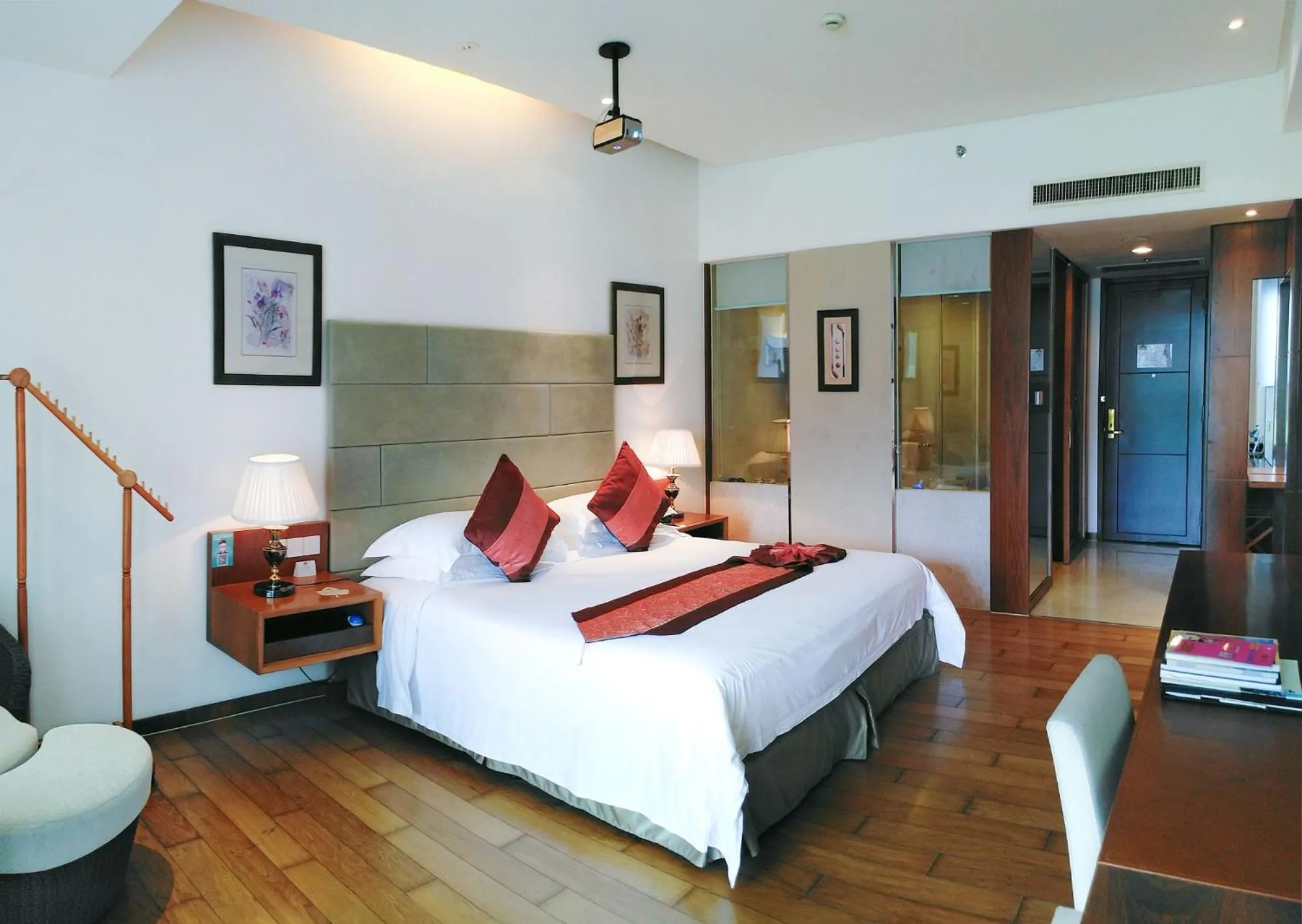 Bed in Mingshen Golf & Bay Resort Sanya