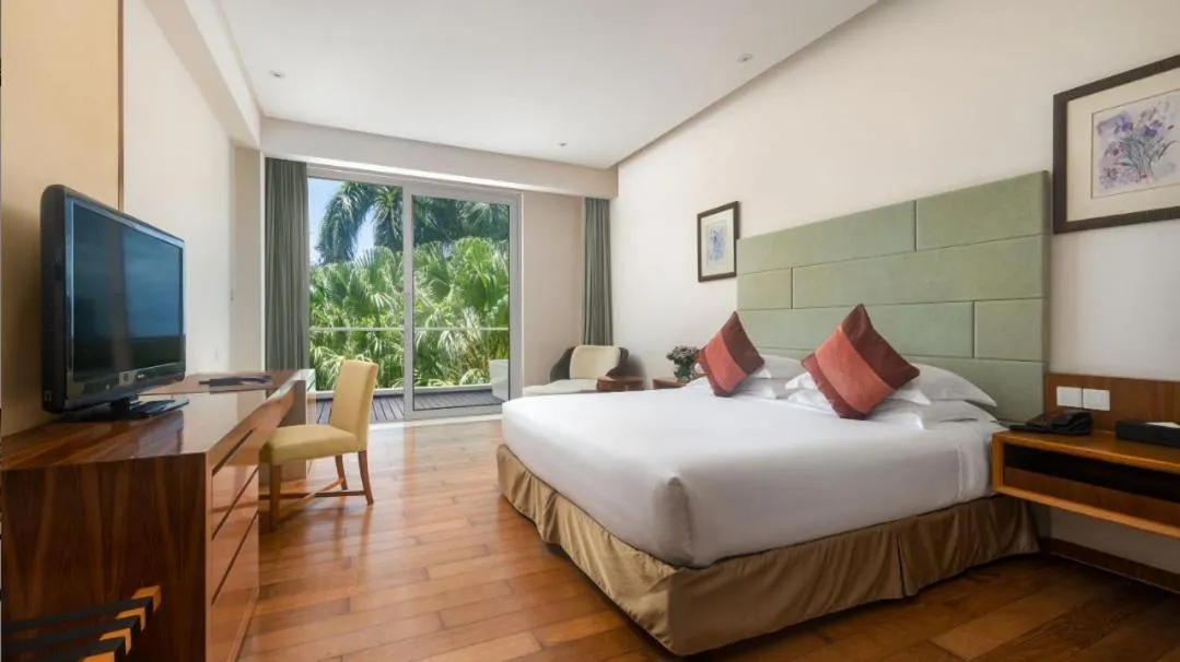 Bed in Mingshen Golf & Bay Resort Sanya