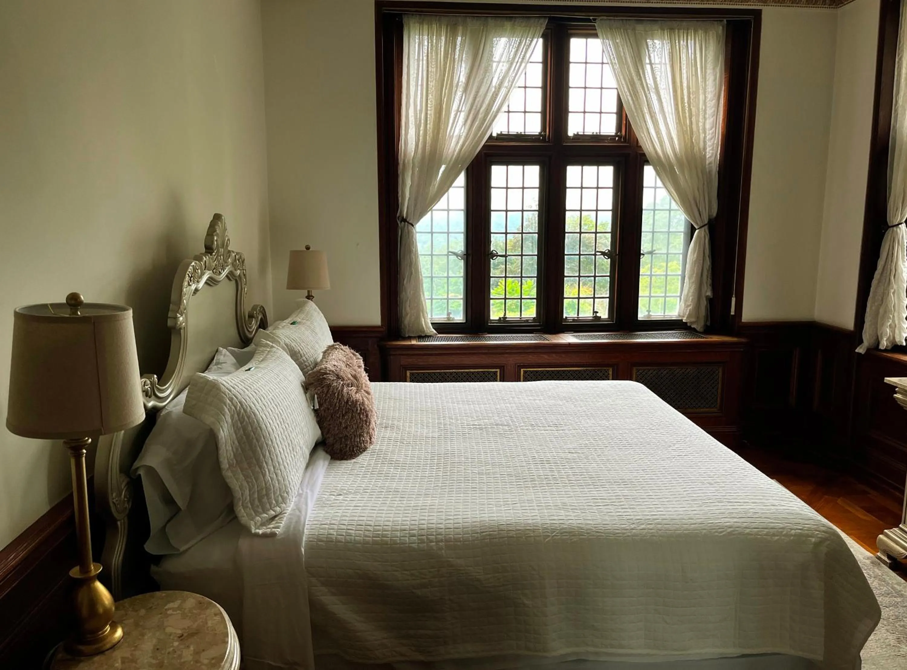 Bed in The Castle at Skylands Manor