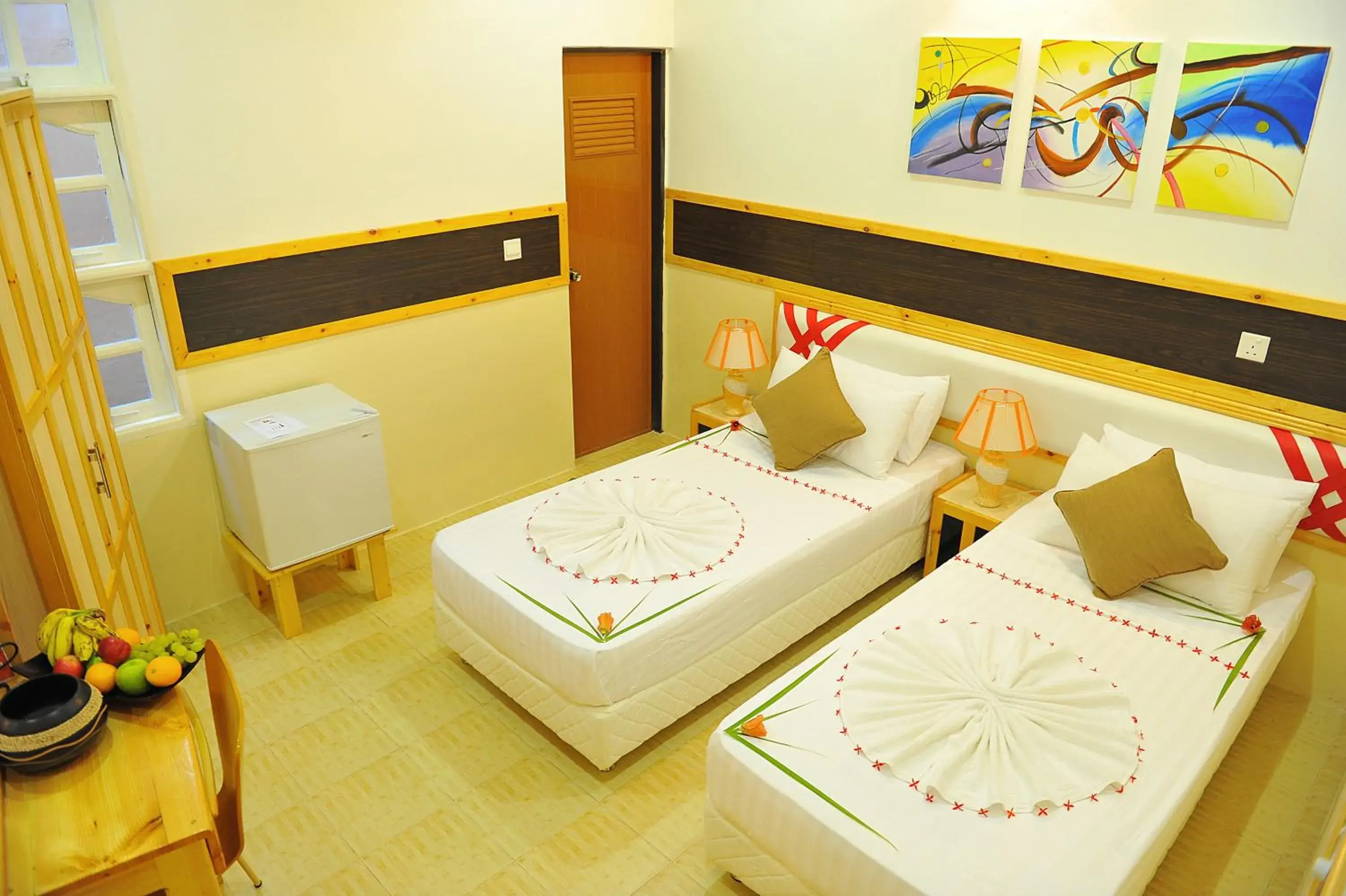 Toilet, Bed in Arora Inn Toilet, Bed in Arora Inn