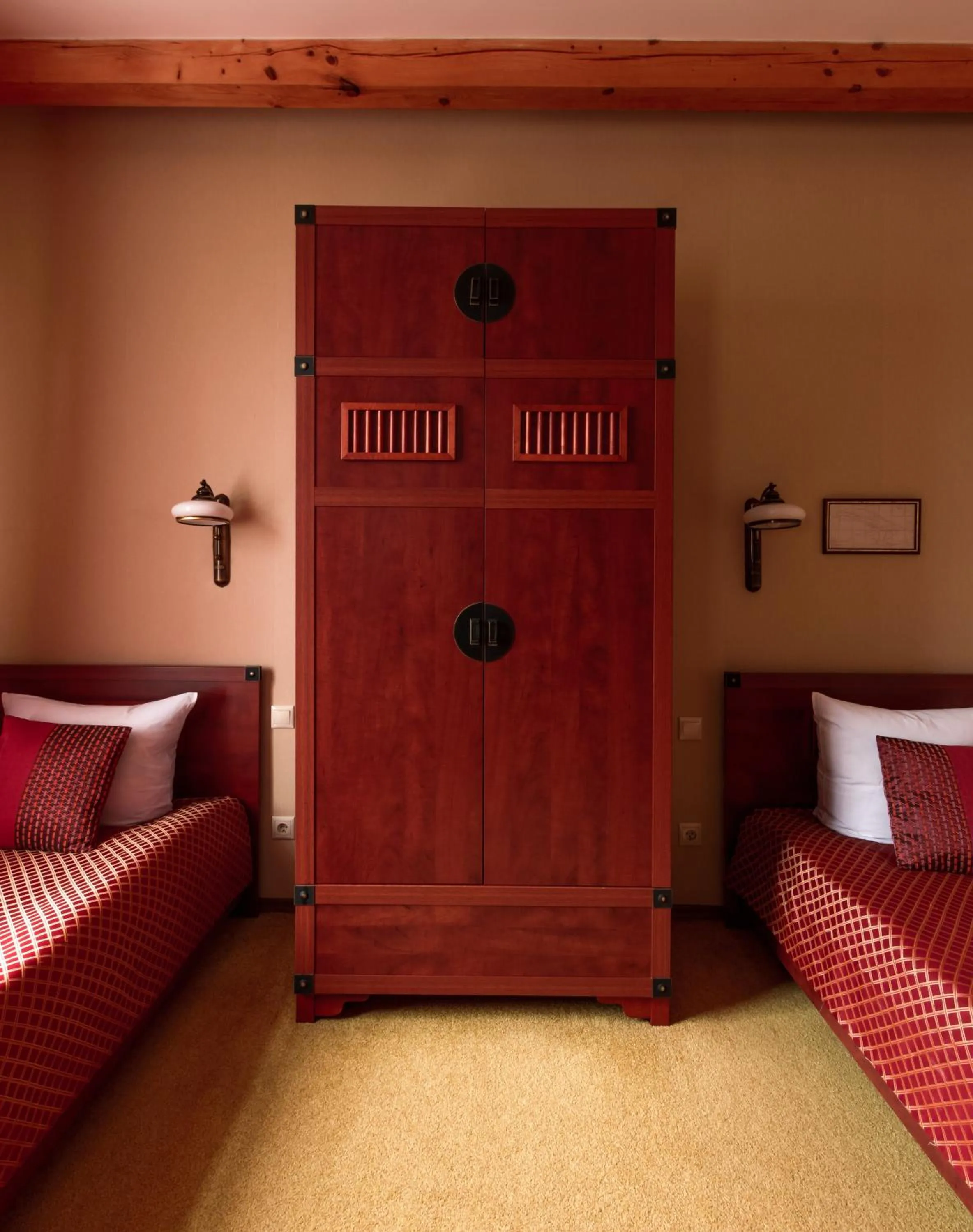 Twin Room in Letuchiy Gollandets