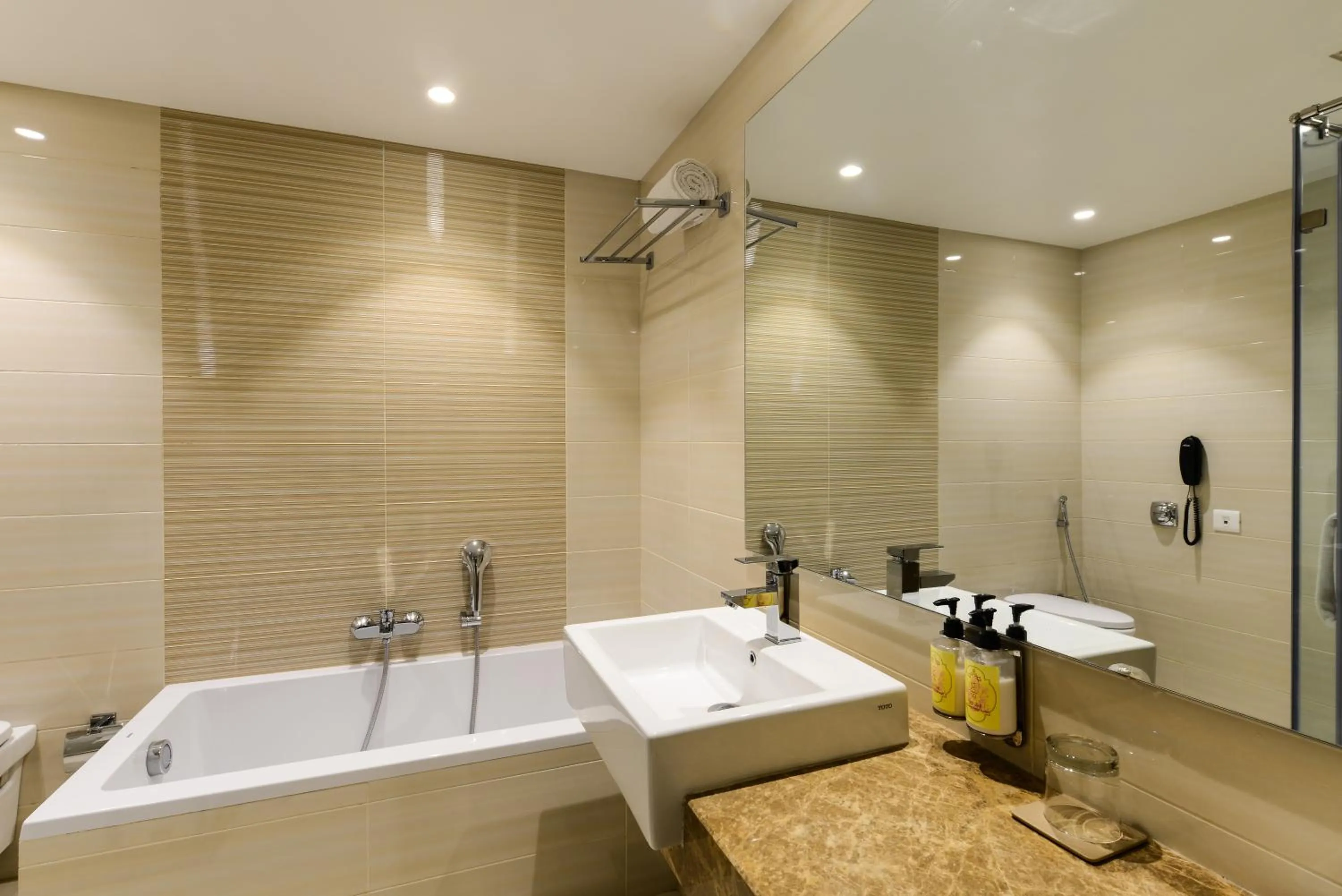 Lemon Tree Premier “The Atrium” Ahmedabad