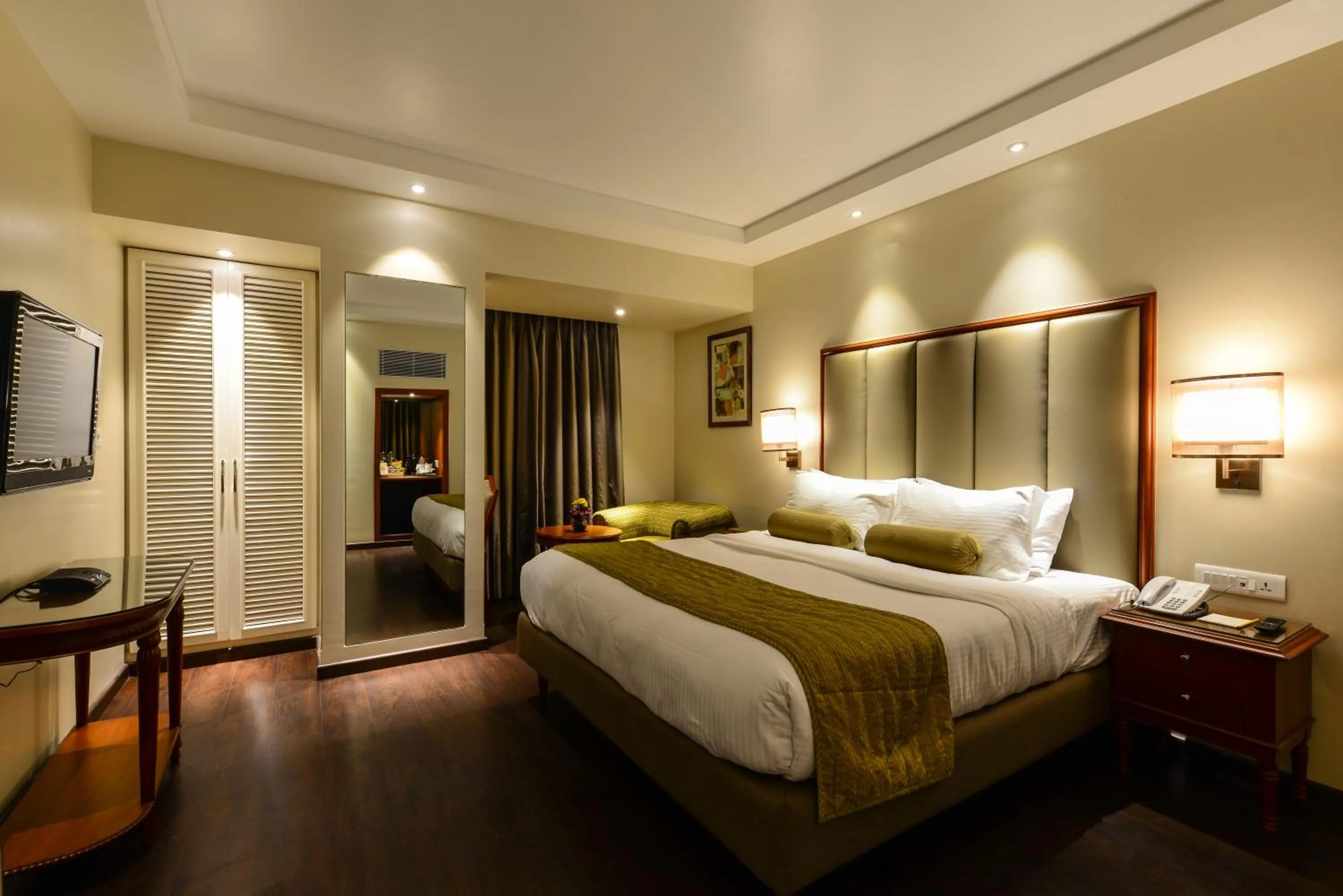 Decorative detail, Bed in Lemon Tree Premier “The Atrium” Ahmedabad