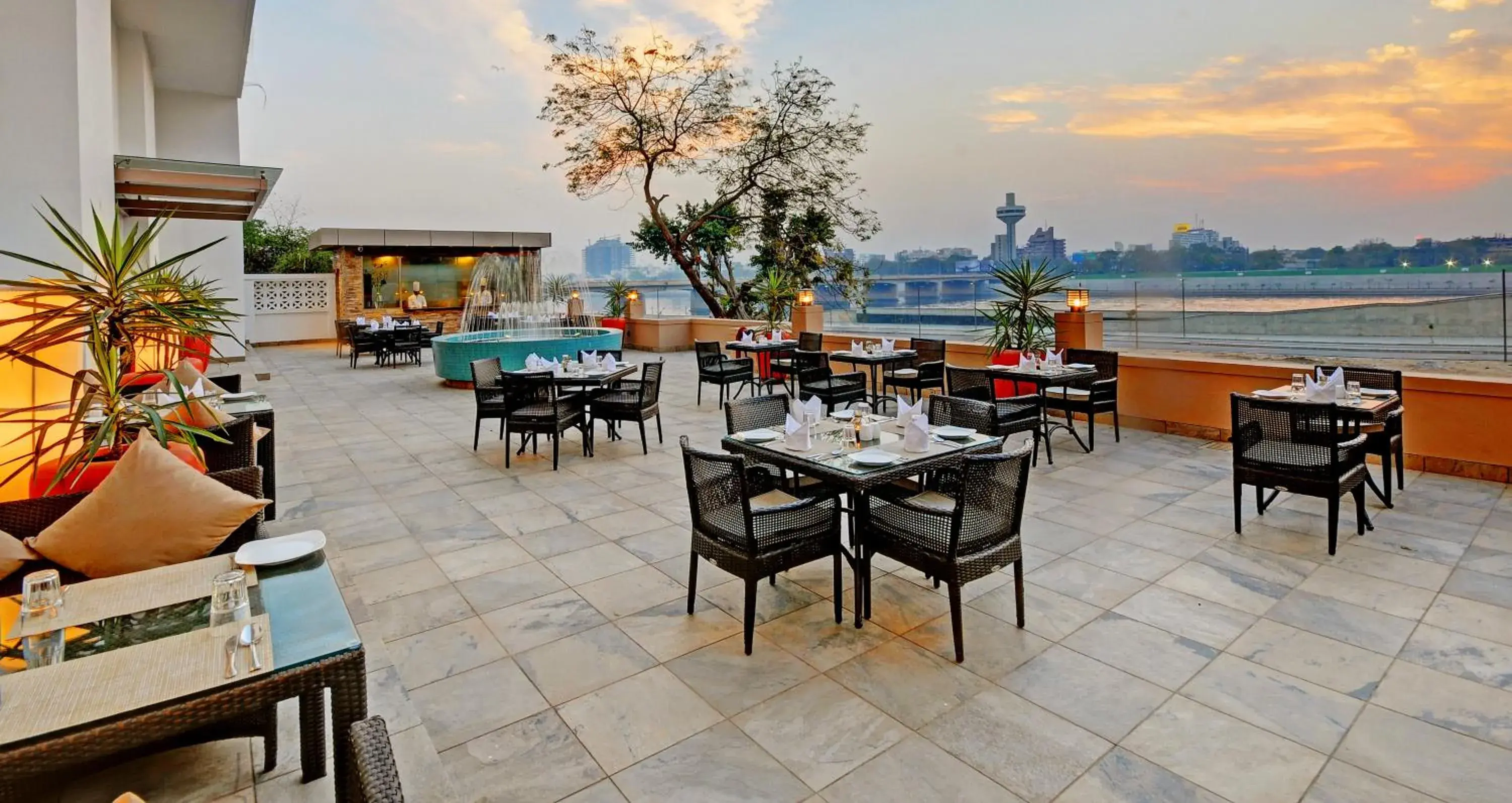Restaurant/places to eat in Lemon Tree Premier “The Atrium” Ahmedabad Restaurant/places to eat in Lemon Tree Premier “The Atrium” Ahmedabad