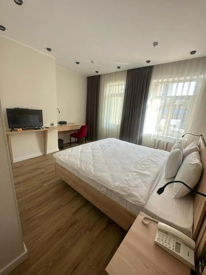 Bed in Golden Dragon