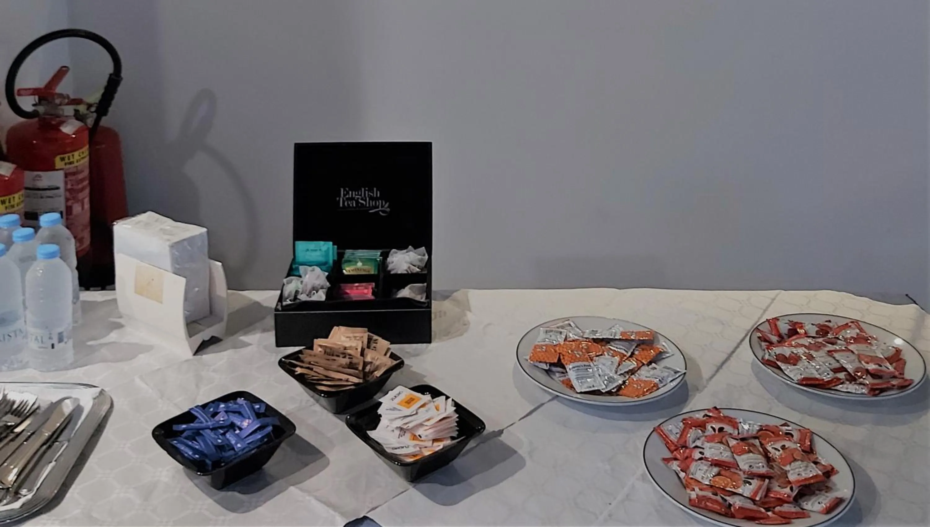 Continental breakfast in Day's Inn Hotel and Residence