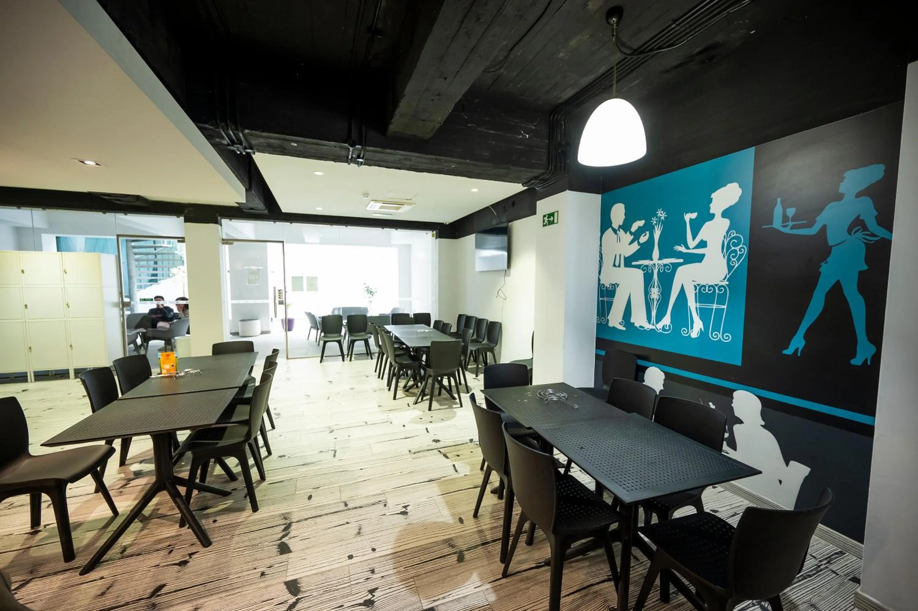 Day's Inn Hotel and Residence