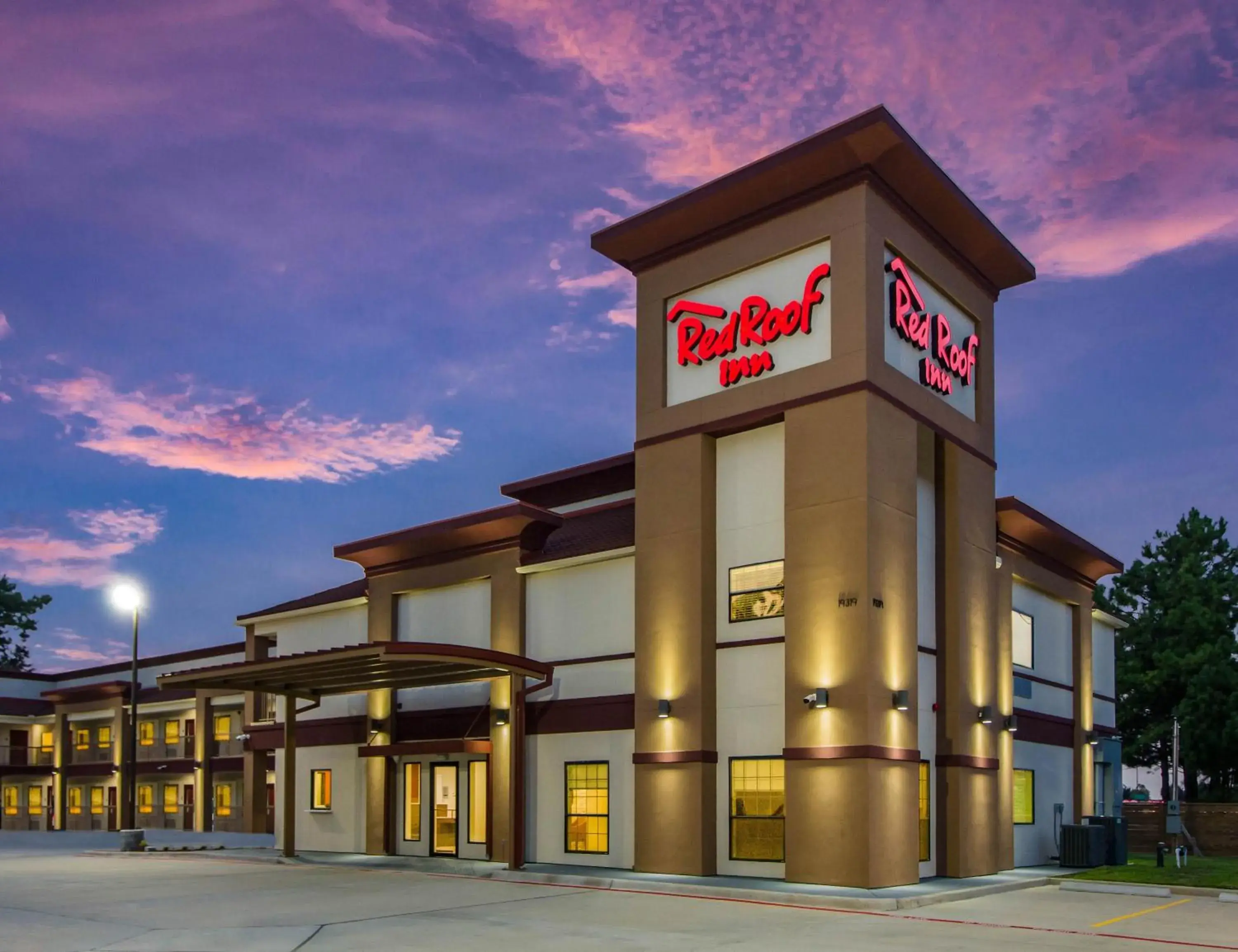 Property building in Red Roof Inn Houston - Willowbrook Property building in Red Roof Inn Houston - Willowbrook
