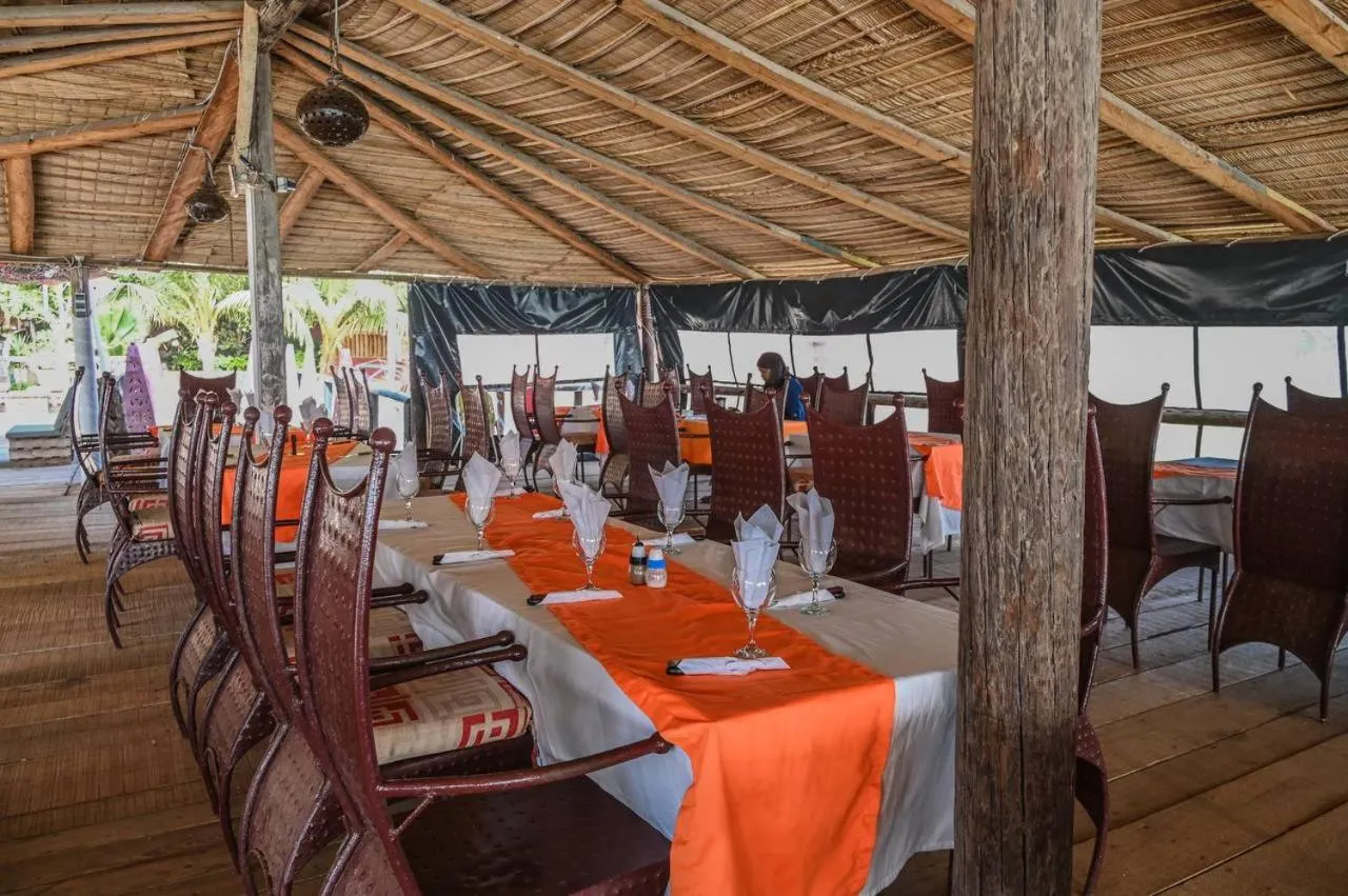 Restaurant/places to eat in Hotel le Trarza