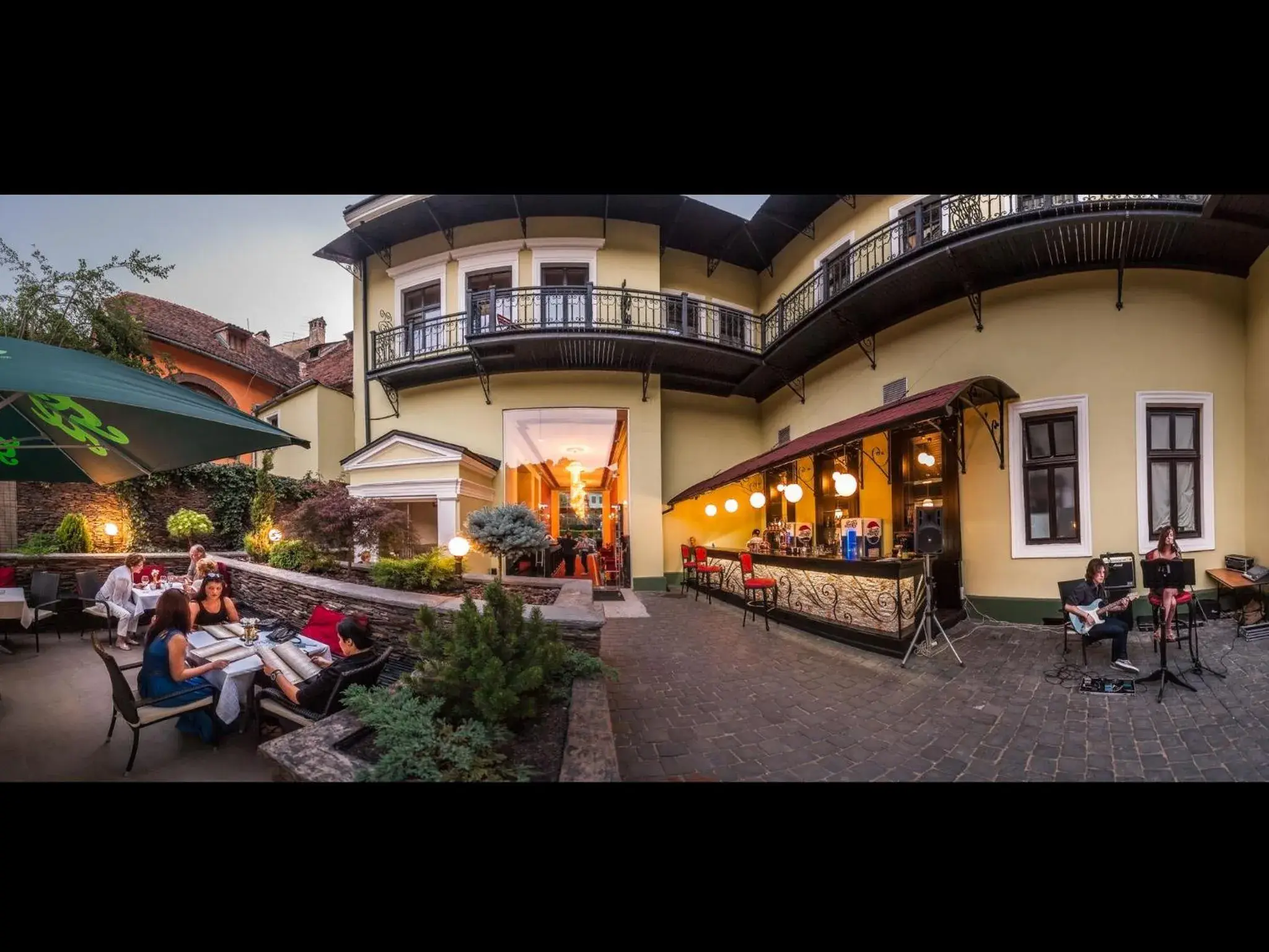 Facade/entrance in Hotel Central Park Sighisoara Facade/entrance in Hotel Central Park Sighisoara
