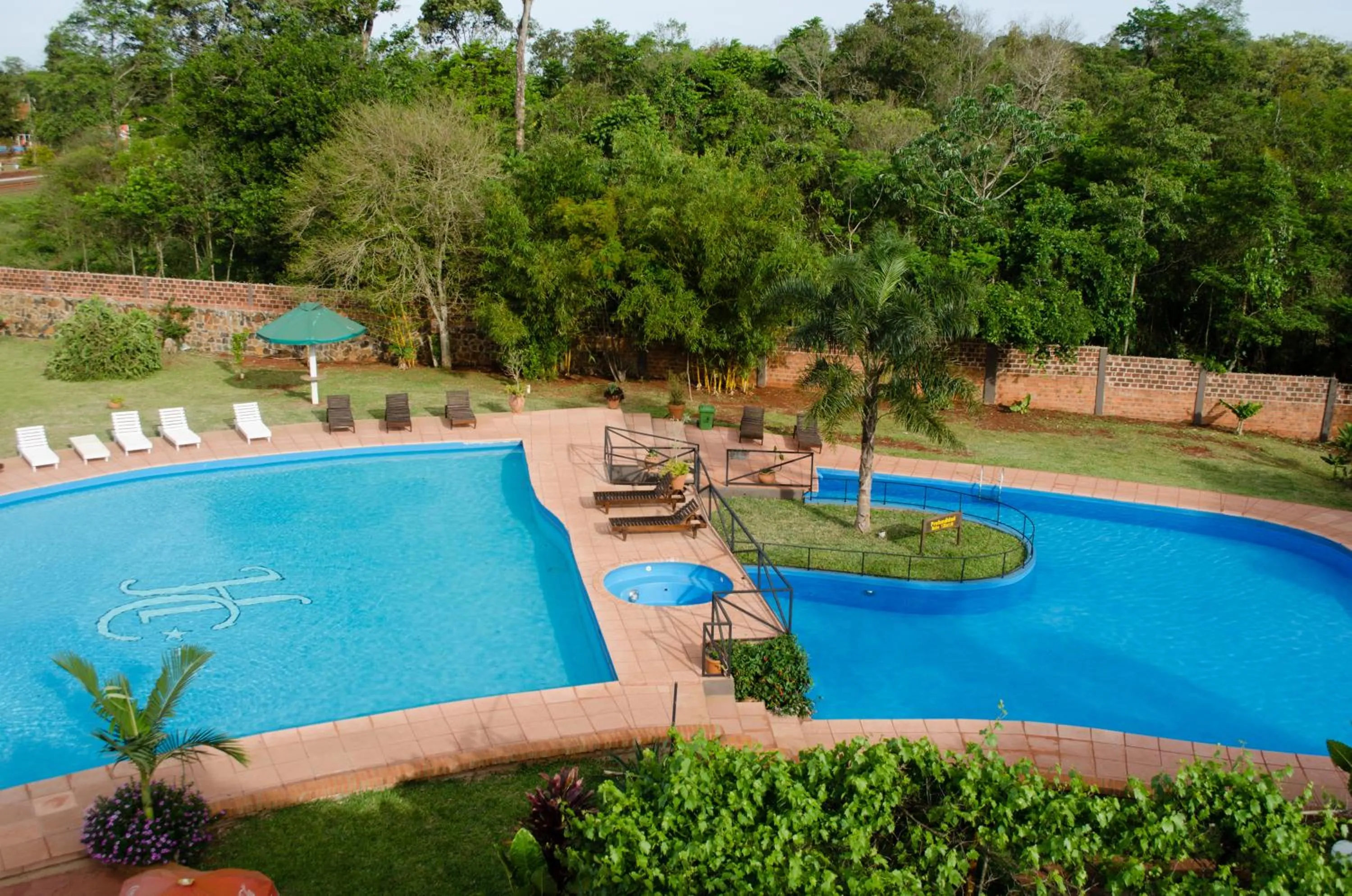 Swimming pool in Hotel Carmen
