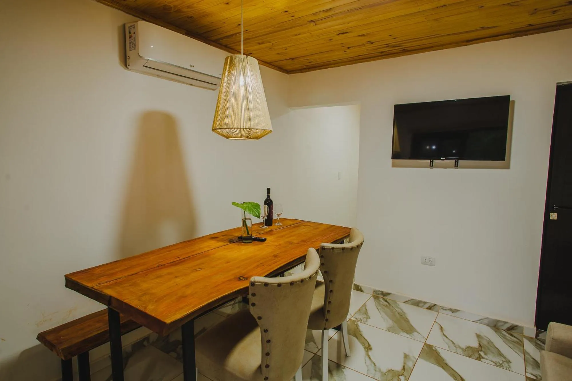 TV and multimedia in Hotel Carmen