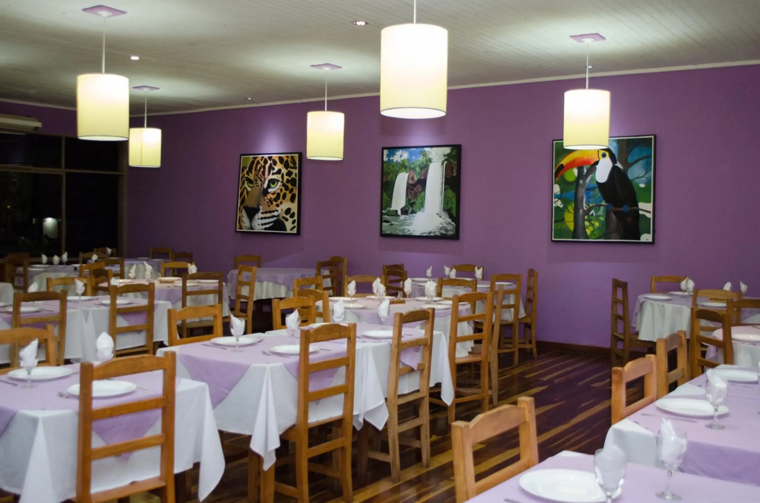 Restaurant/places to eat in Hotel Carmen Restaurant/places to eat in Hotel Carmen