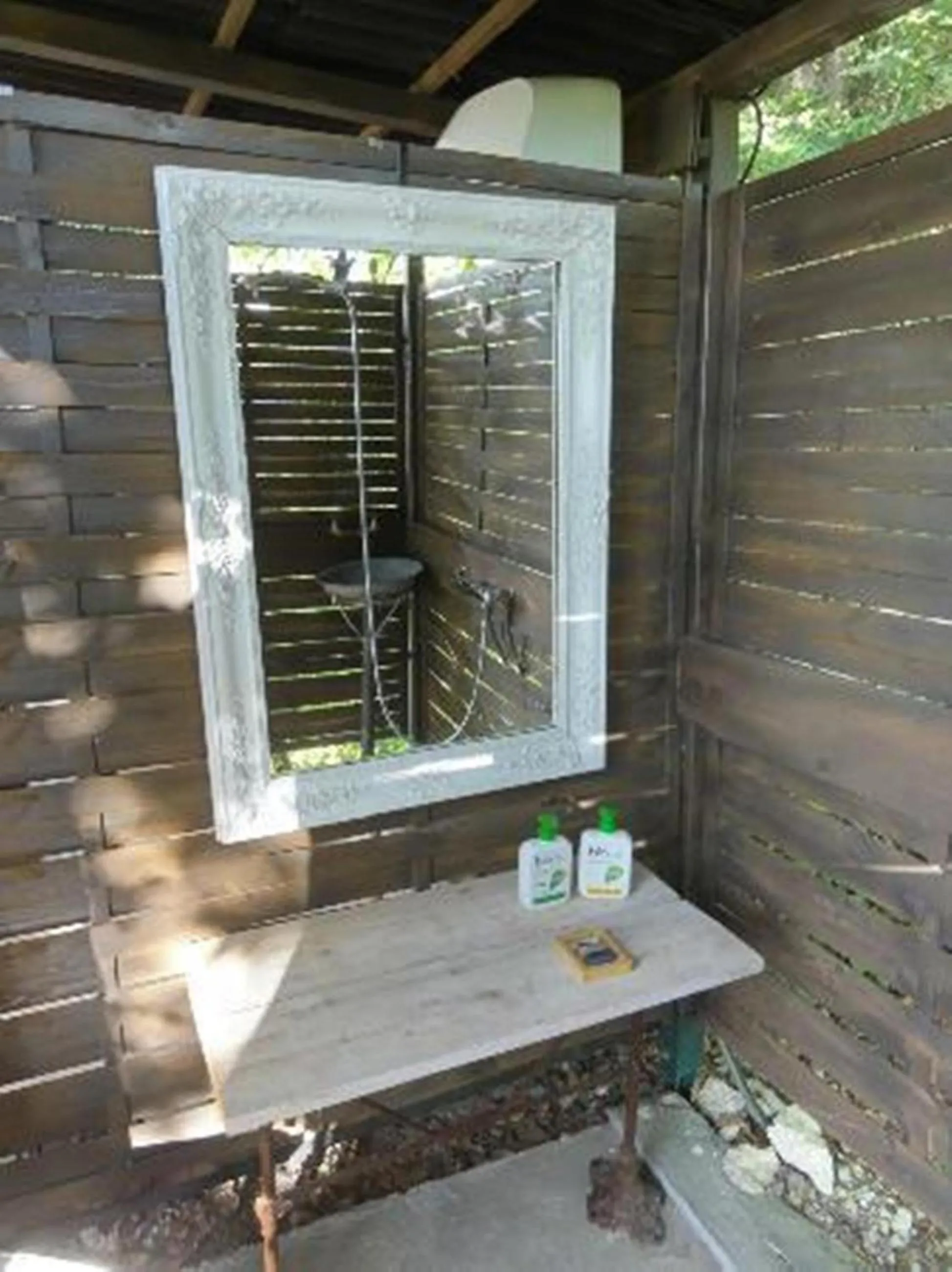 Bathroom in Le Relais de Roquefereau