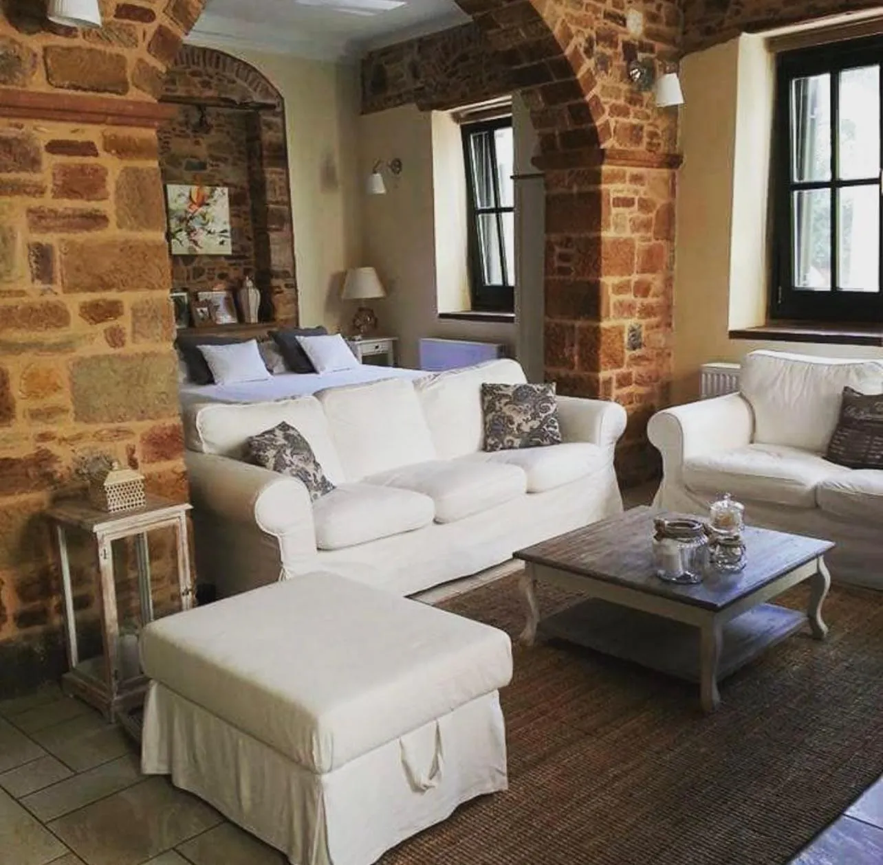 Frourio Apartments