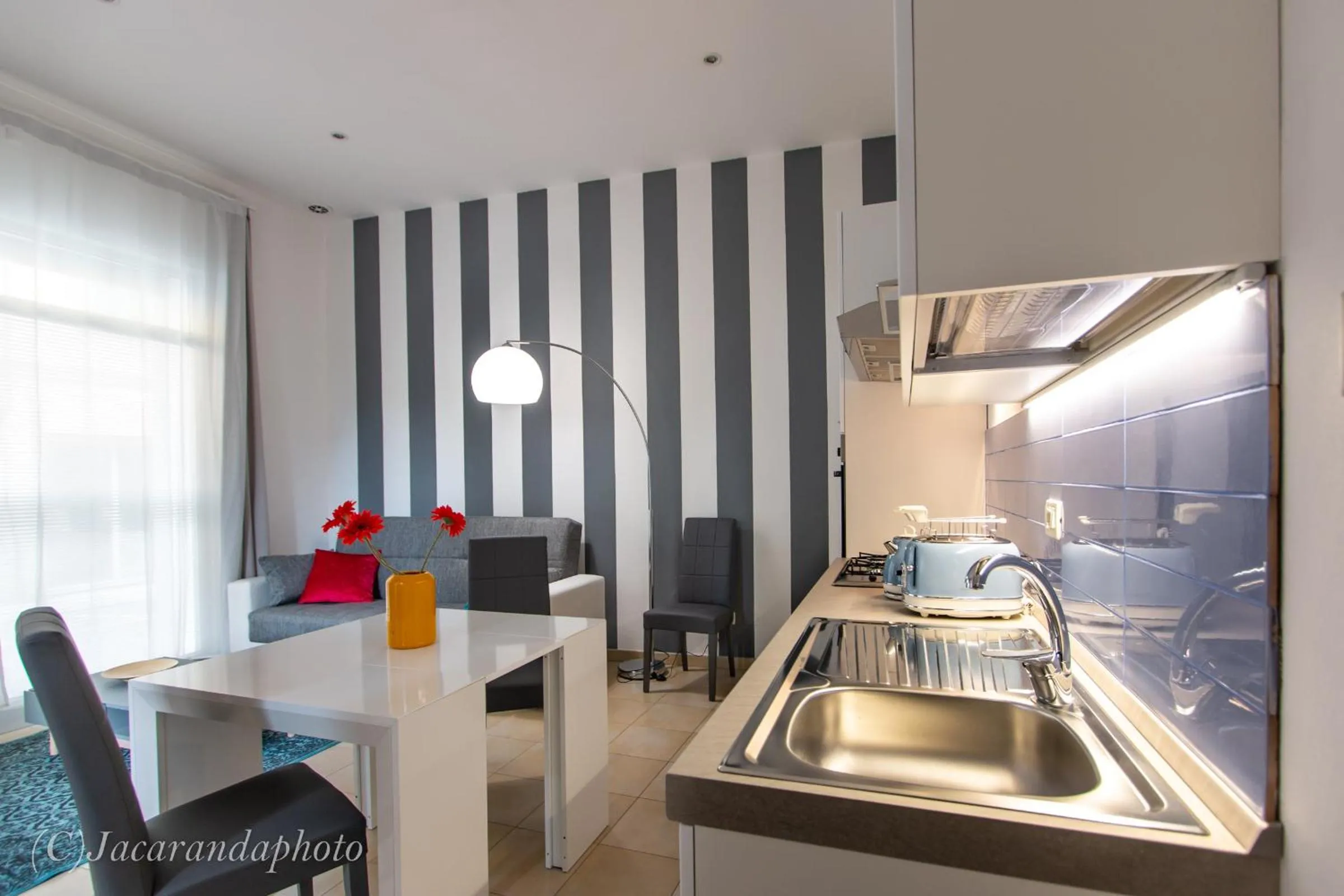 Kitchen or kitchenette in La Suite di Bonnes Vacances