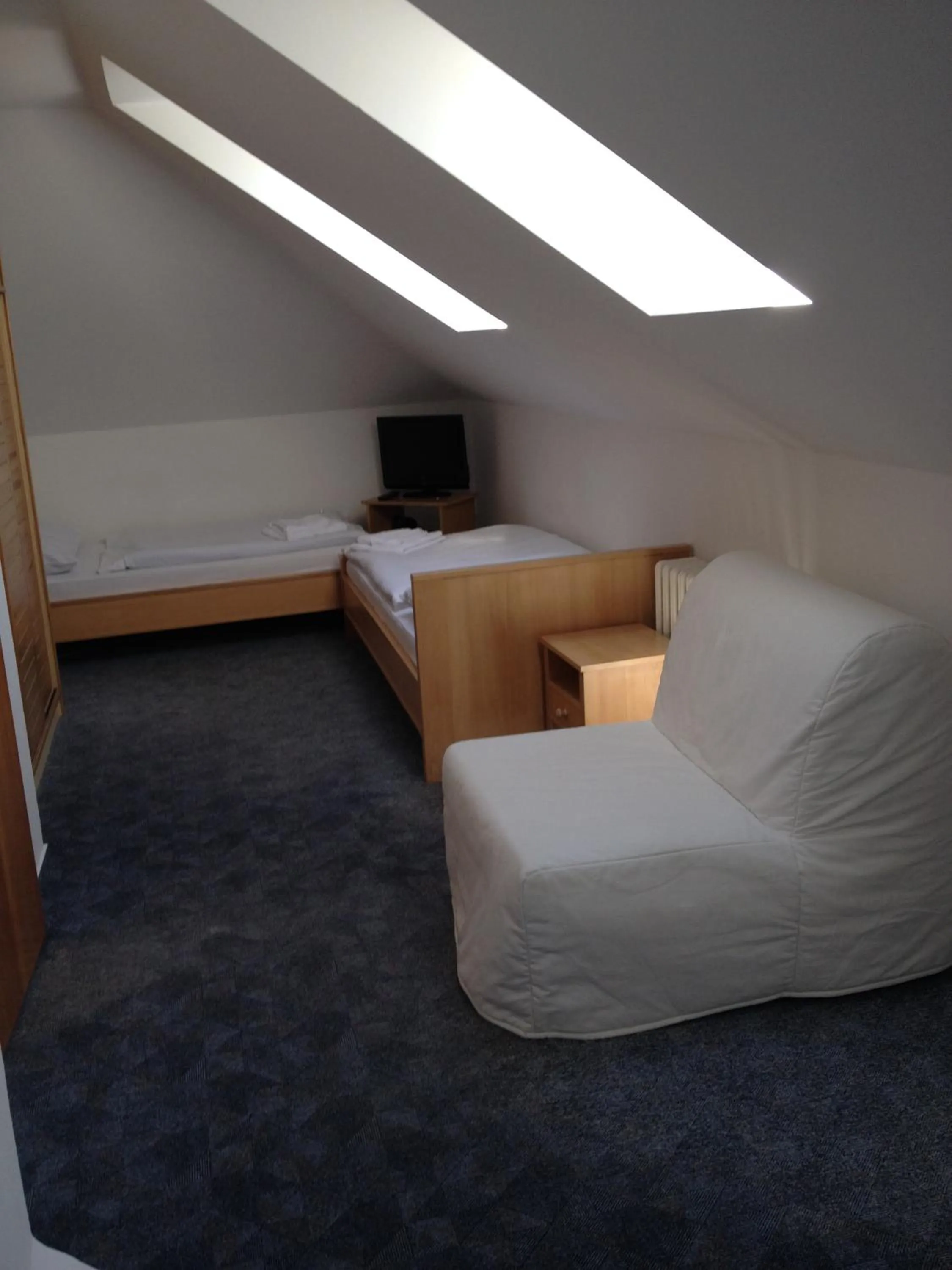 Photo of the whole room, Bed in Pension Filip