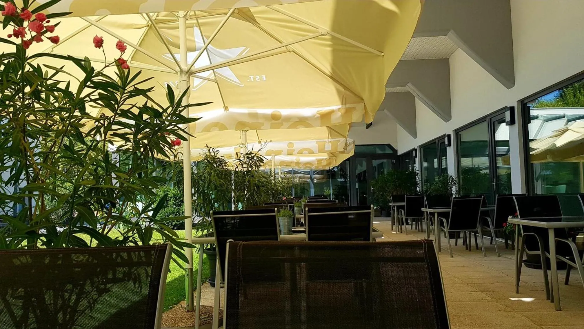 Restaurant/places to eat in HOTEL CSOPAK Resort & Lake