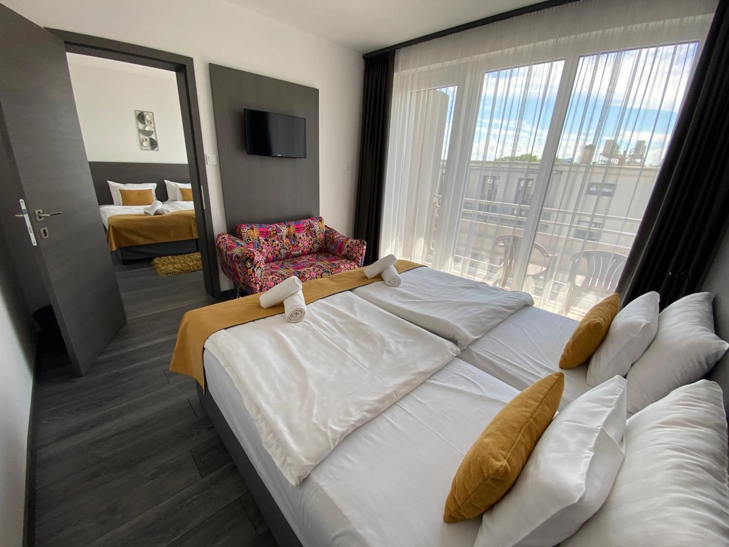 Bed in HOTEL CSOPAK Resort & Lake