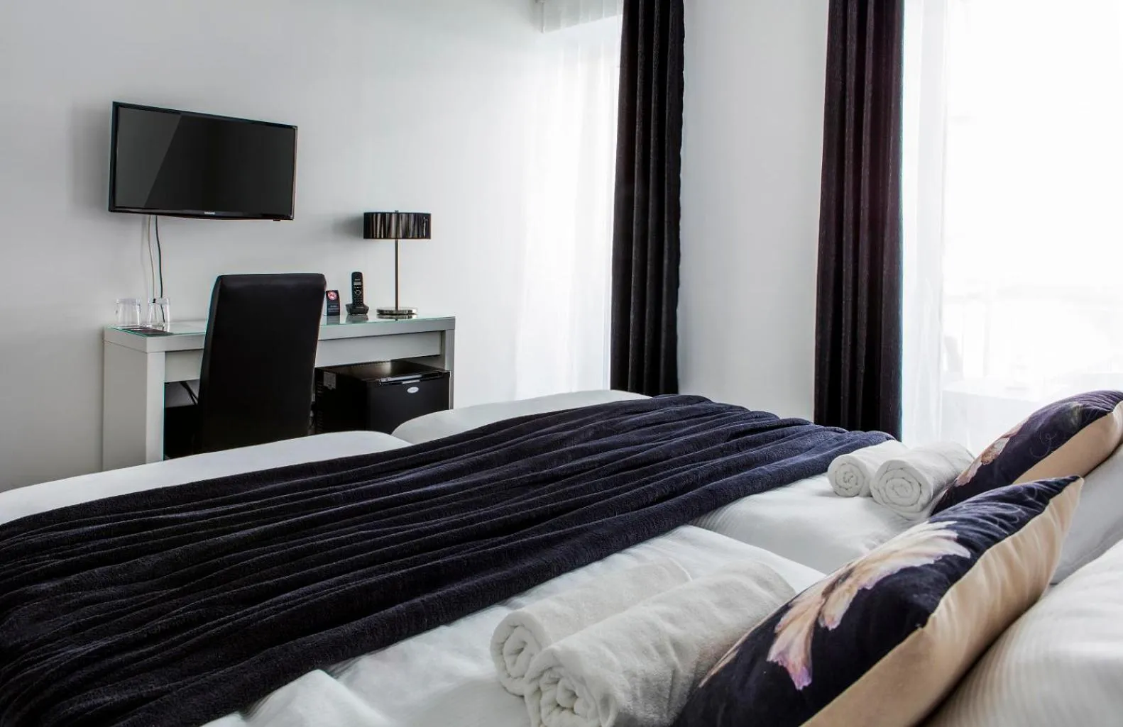 Bed in HOTEL CSOPAK Resort & Lake