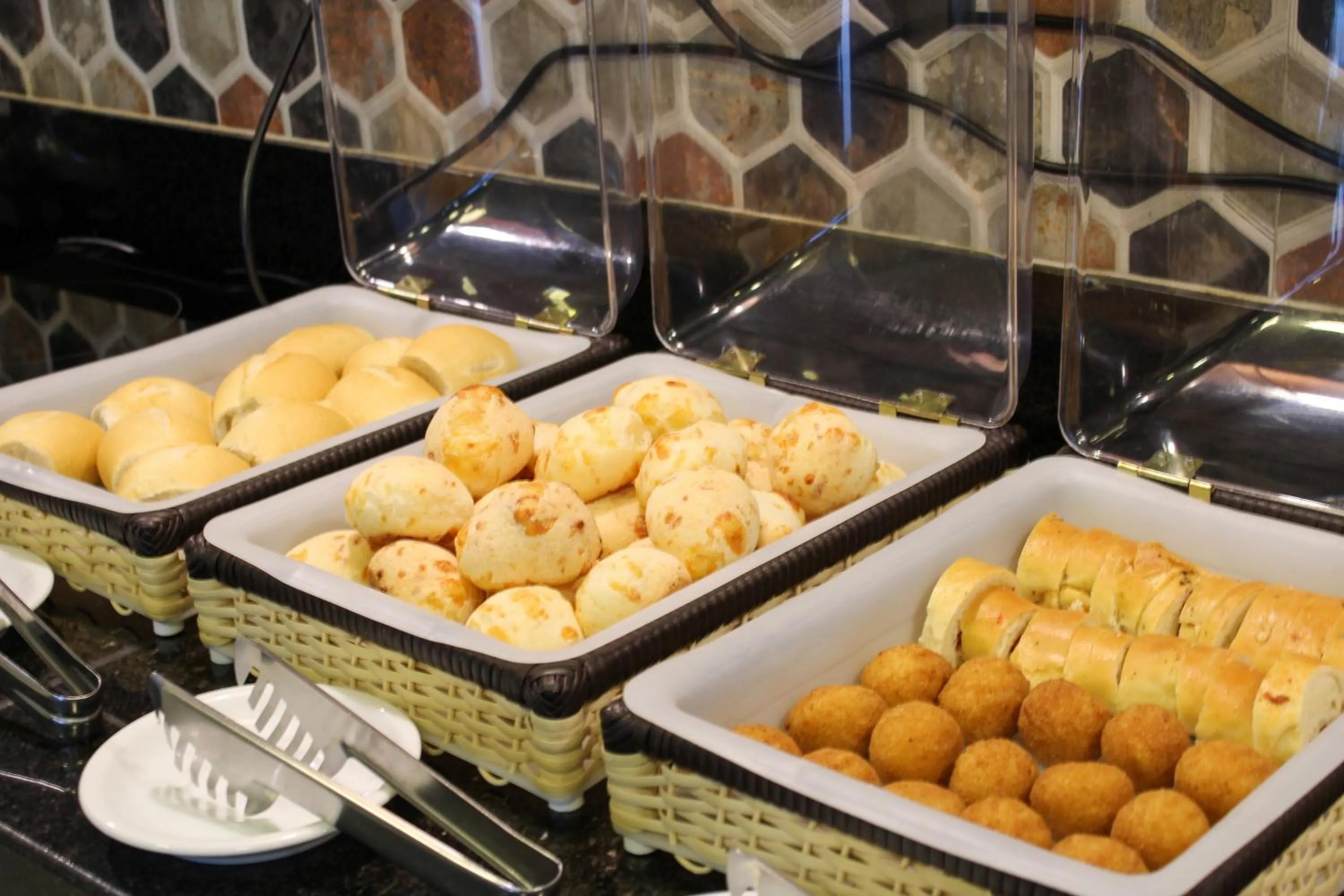 Breakfast in Cyrilo's Palace Hotel