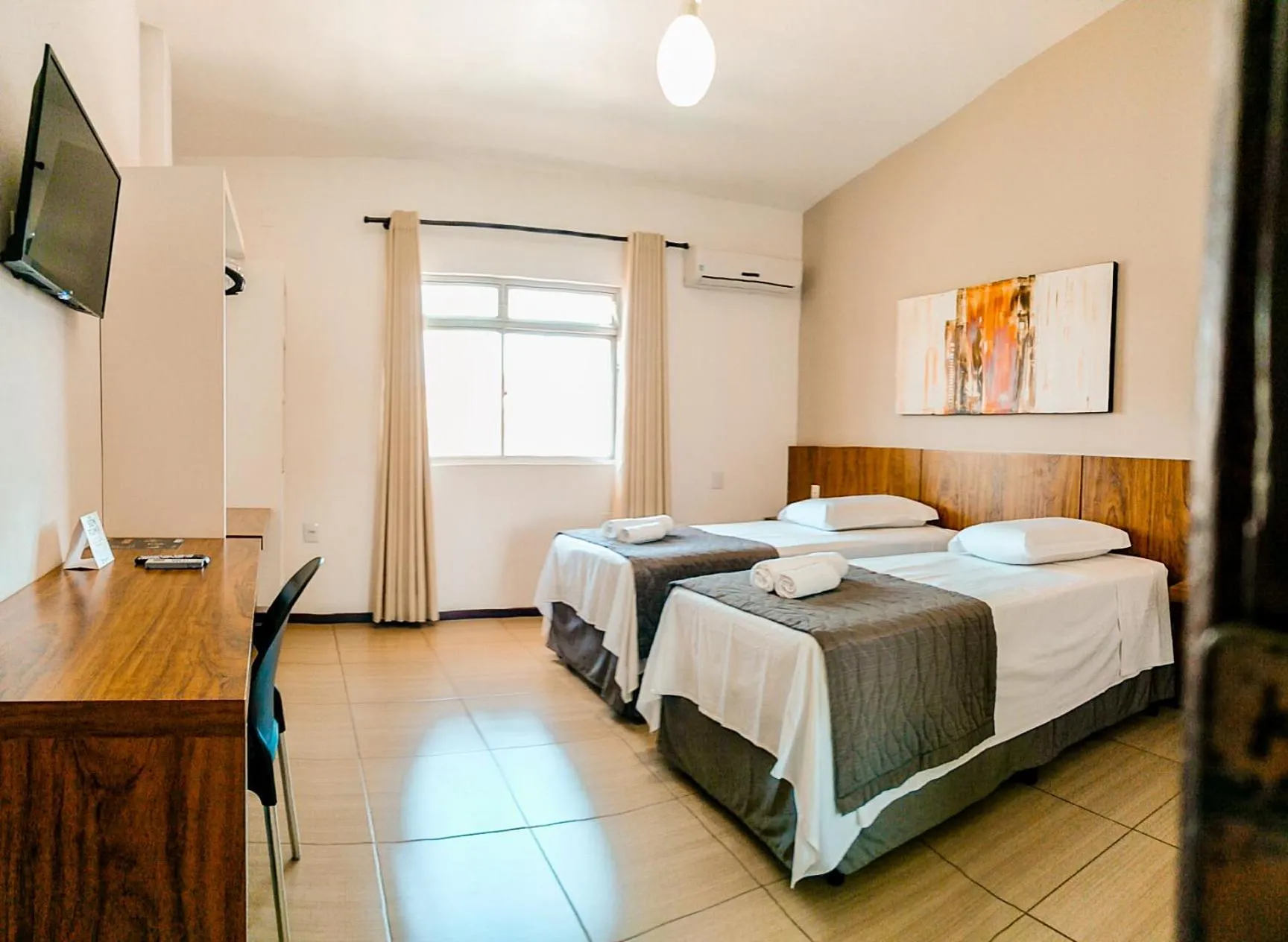 Photo of the whole room, Bed in Cyrilo's Palace Hotel