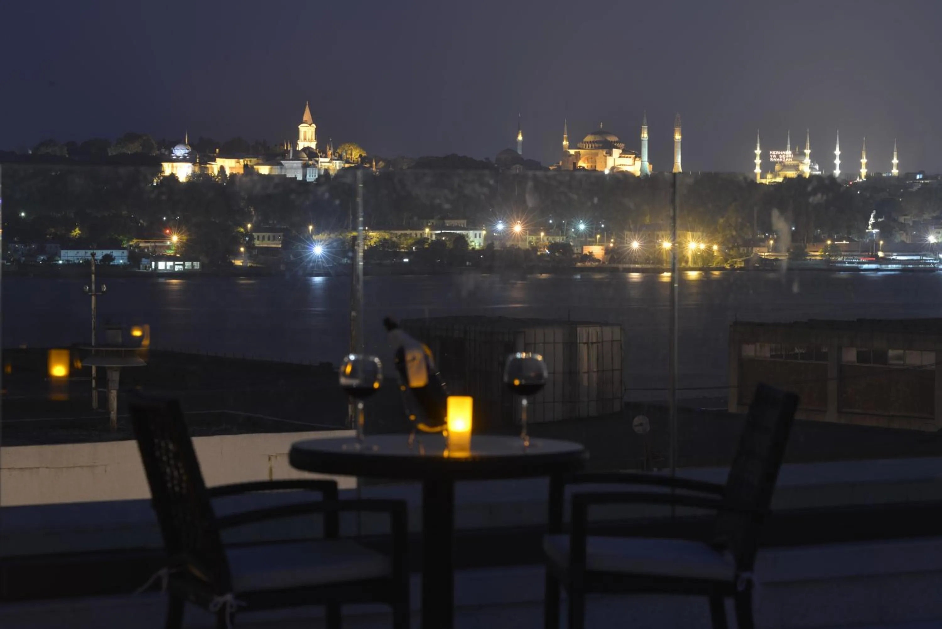 Restaurant/places to eat in Nidya Hotel Galataport