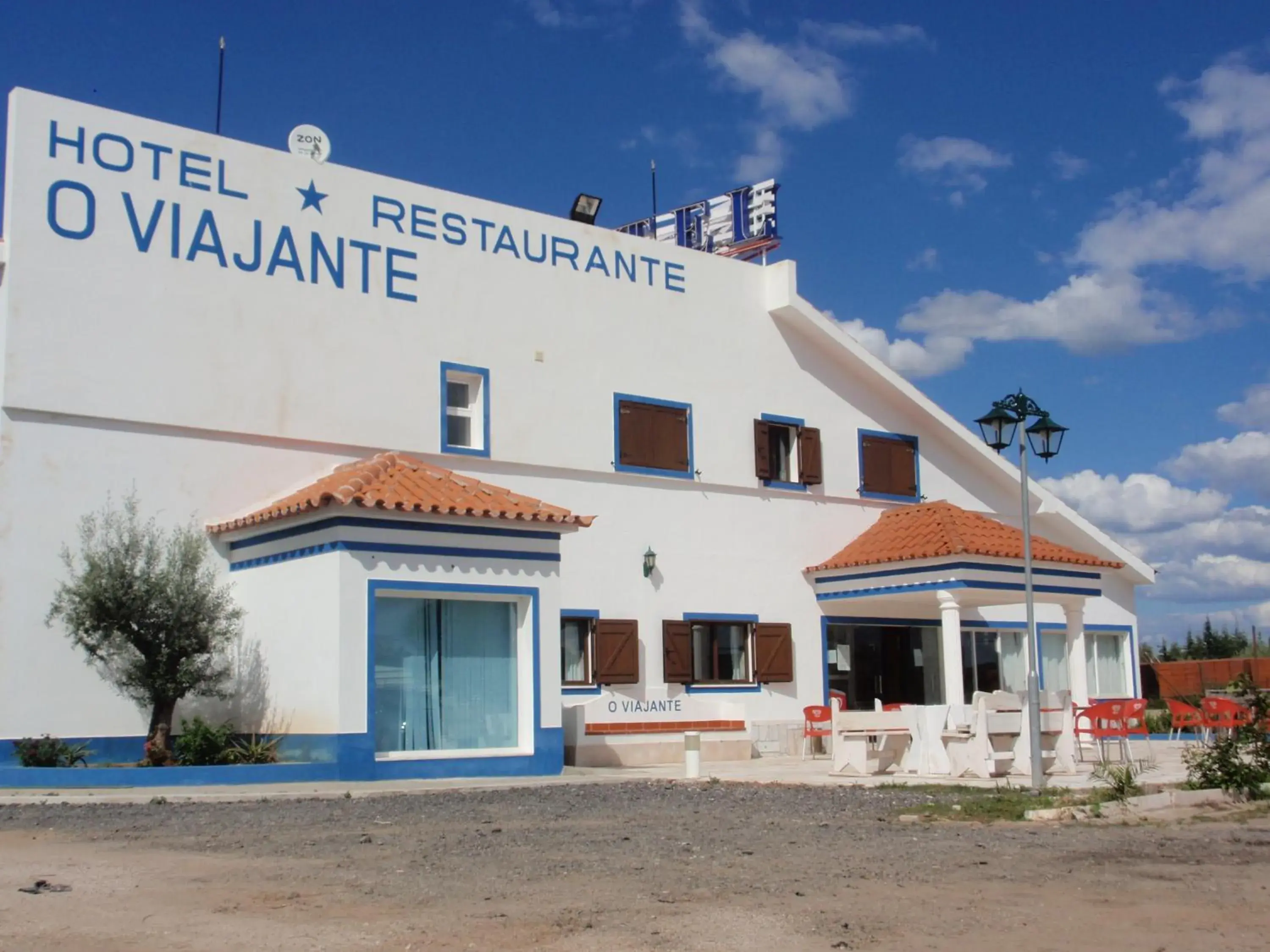 "O Viajante" Low Cost Hotel "O Viajante" Low Cost Hotel