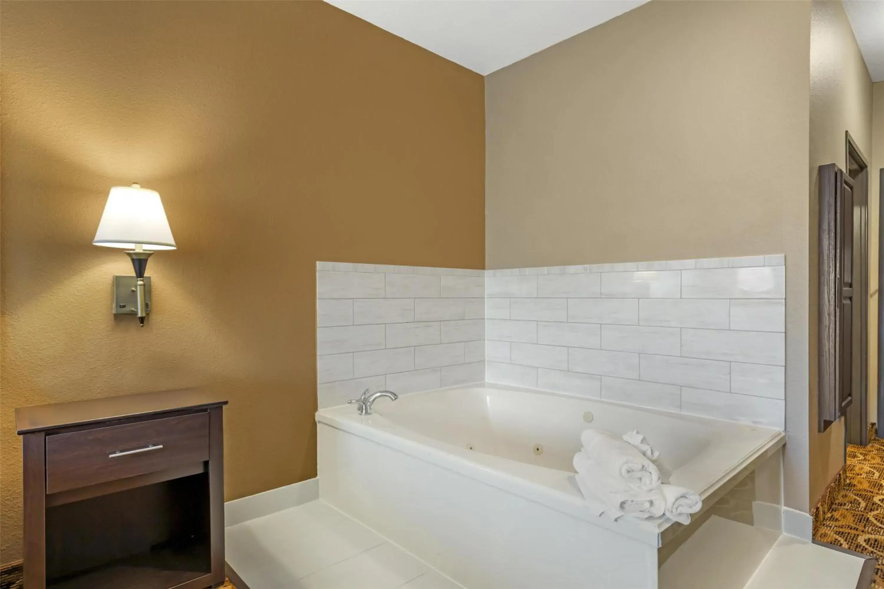 Bedroom, Bed in Best Western Northwest Inn Bedroom, Bed in Best Western Northwest Inn